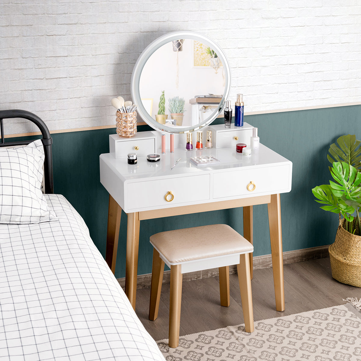 Makeup Vanity Table With Lighting, White Makeup Vanities at Gallery Canada
