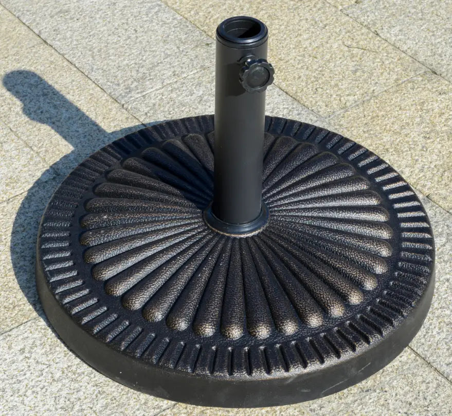 Round Umbrella Base, 31.5 Lbs Resin Stand, Φ19.1, Bronze Umbrella Bases at Gallery Canada
