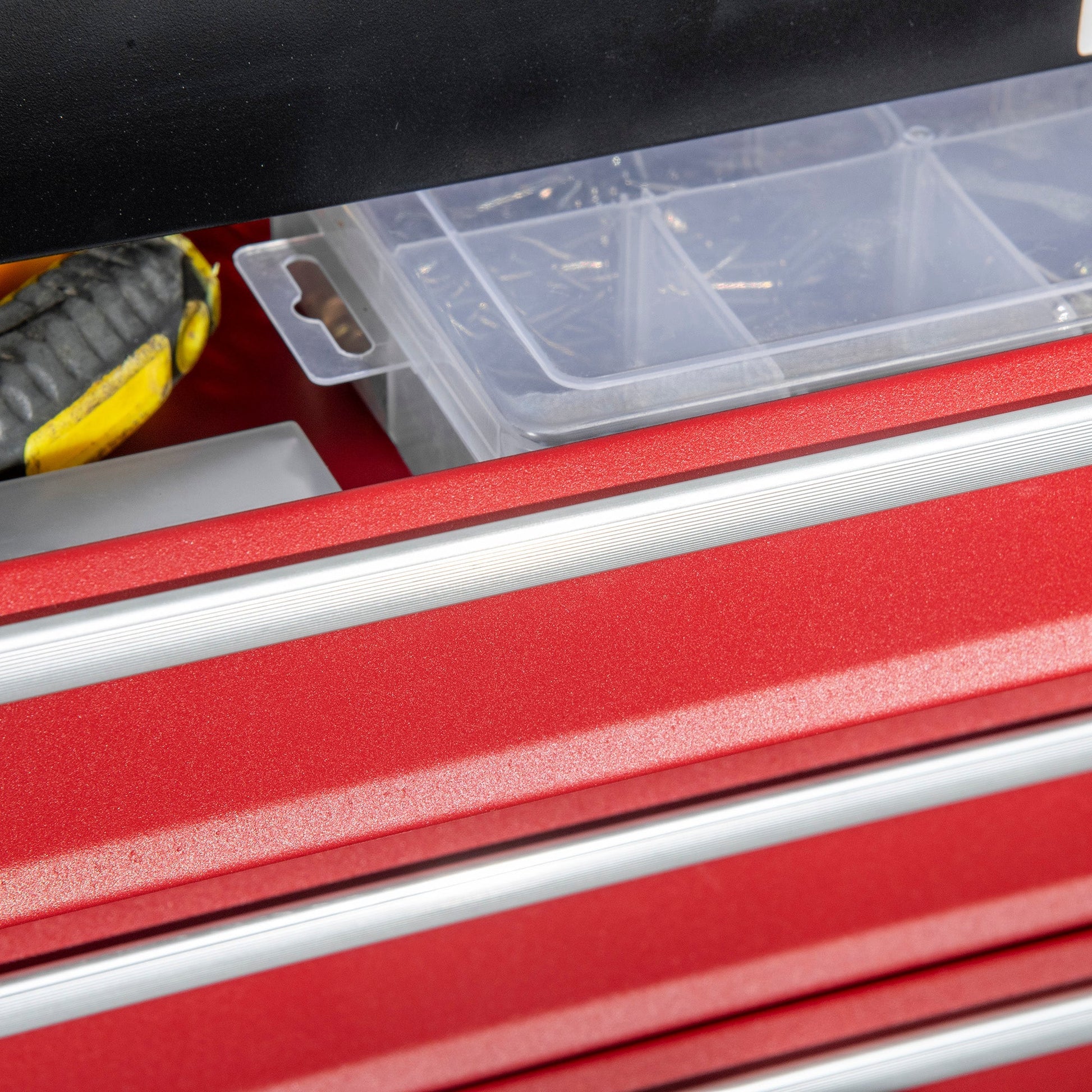 15.6" Tall Portable Metal Tool Box with Metal Latch Closure, 4 Drawer Tool Chest with Ball-bearing Slider for Garage, Household and Warehouse, Red at Gallery Canada