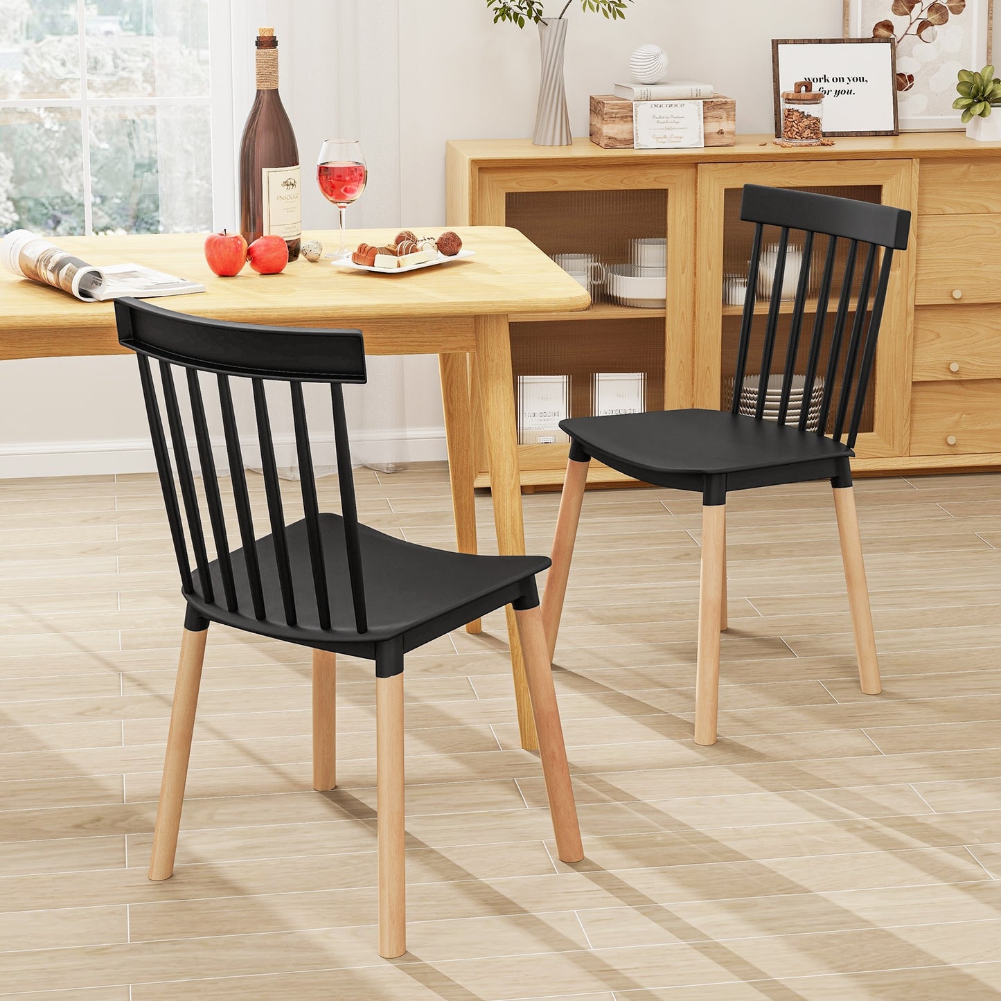 Ensemble de 4 chaises à manger Windsor, dossiers à fuseaux, sièges incurvés, noir
