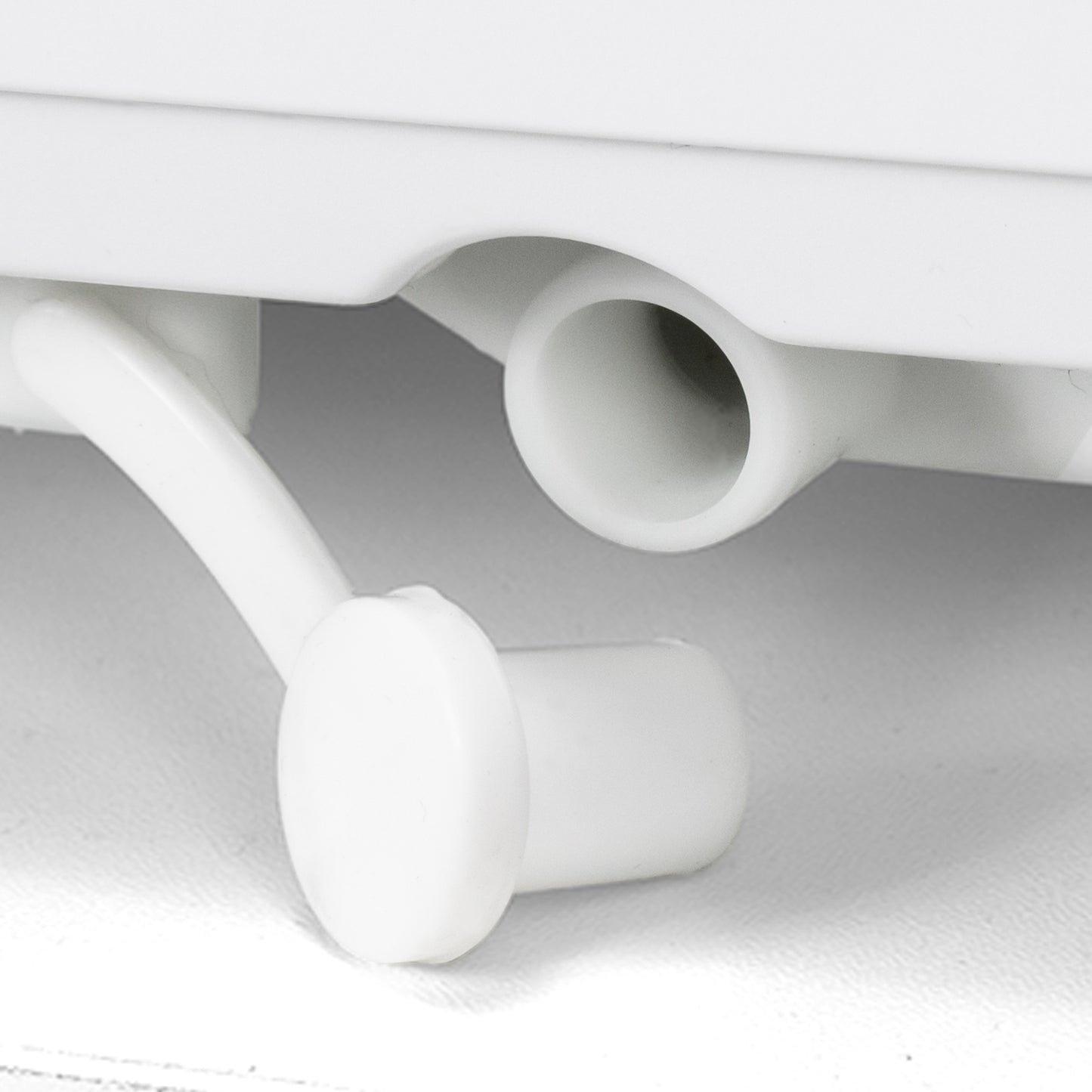 8000 BTU Portable Air Conditioner, Fan Dehumidifier, Sleep Mode, White Portable Air Conditioners at Gallery Canada