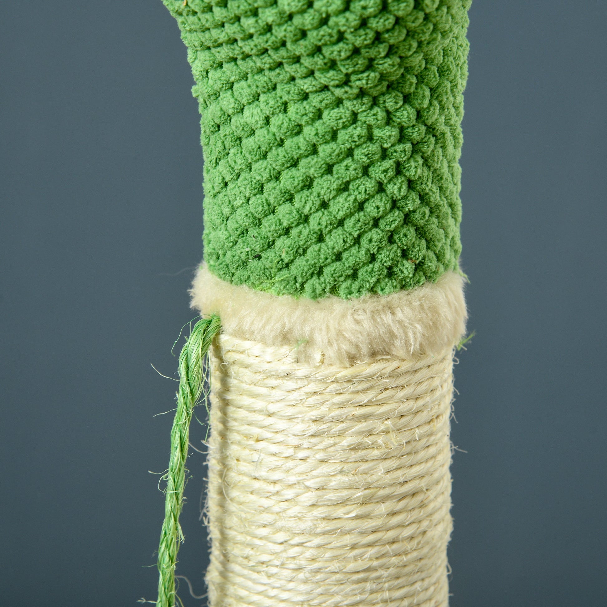 33" Cactus Cat Scratching Post for Indoor Cats, Sisal Cat Scratcher with Hanging Ball, Green at Gallery Canada
