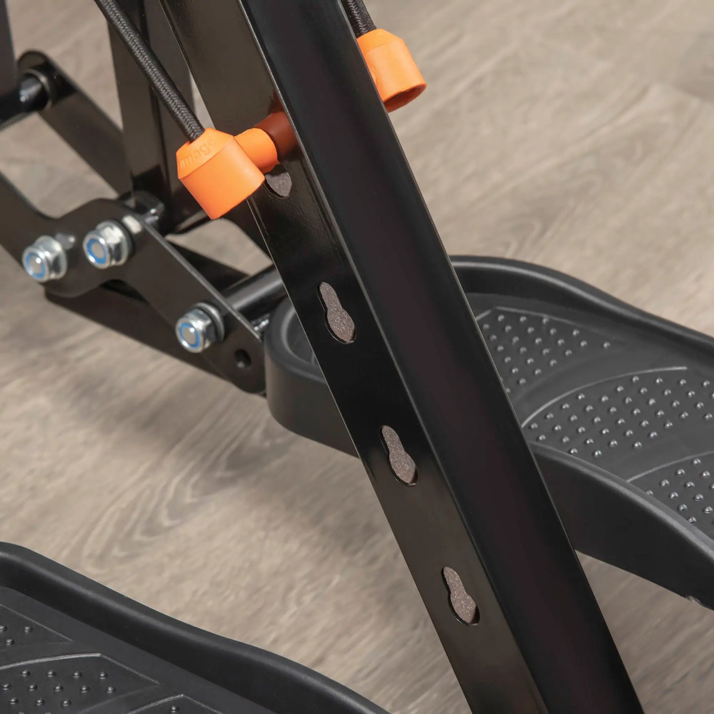 Gazelle Glider Air Walker, Elliptical Trainer, 4 Resistance Levels, LCD Monitor Aerobic Equipment at Gallery Canada