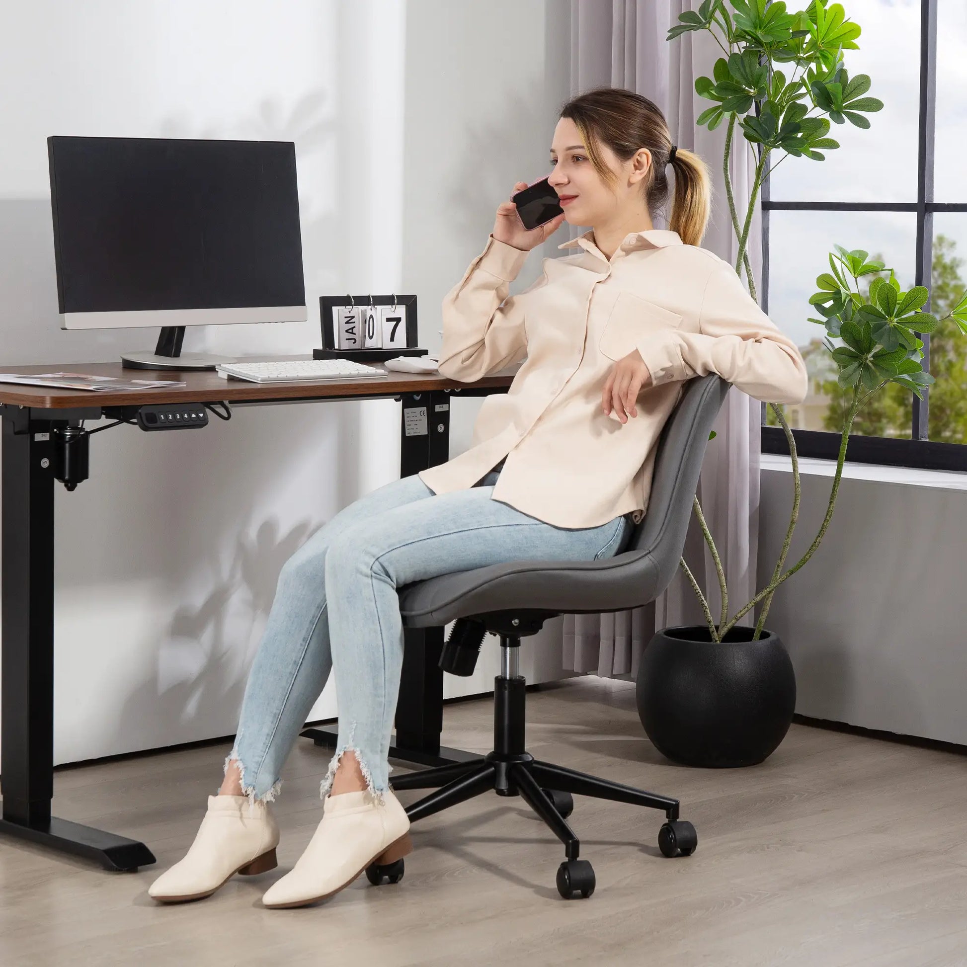Armless Office Chair, 360° Swivel, Adjustable Height, Dark Grey Task Chairs at Gallery Canada