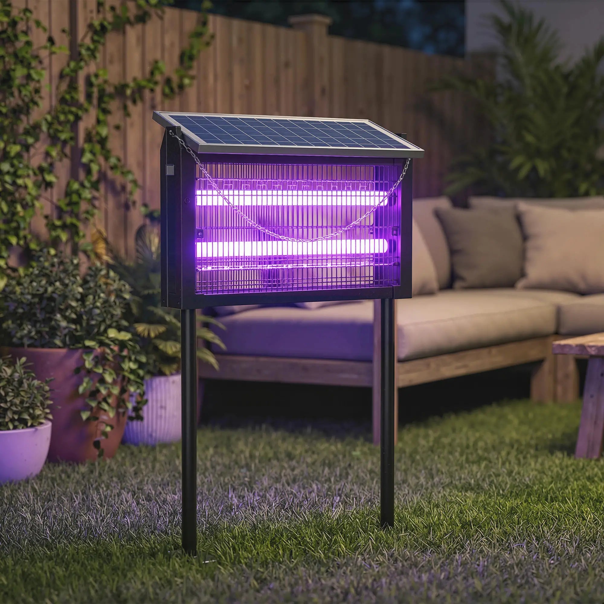 Solar Bug Zapper Outdoor, 3500 V Electric Mosquito Zapper, 14 ft Cord, Black Garden Accessories at Gallery Canada