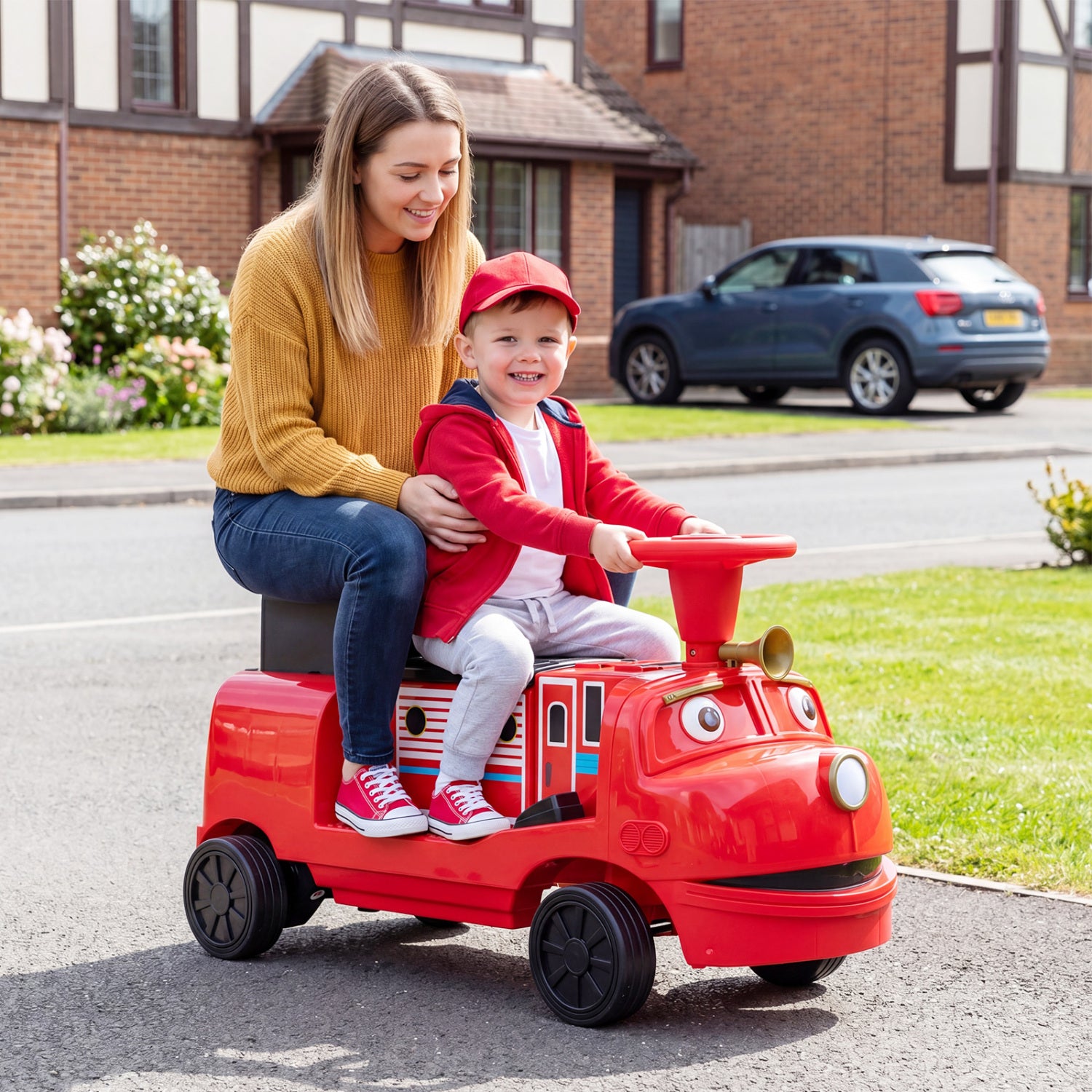 12V Kids Ride on Train 3-Seater with Detachable Carriage Licensed Chuggington, Red Powered Ride On Toys at Gallery Canada