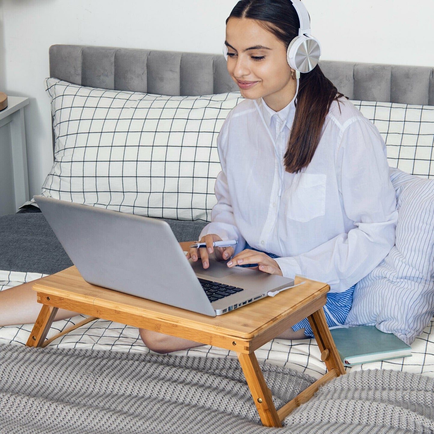 Bamboo Laptop Lap Tray with Adjustable Legs and Tilting Heat-dissipation Top, Natural - Gallery Canada