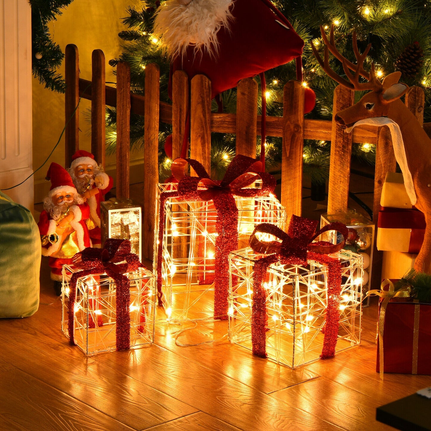 Christmas Lighted Gift Box Decorations, 60 LED Lights, Indoor Outdoor, Red Christmas Decor & Accessories at Gallery Canada