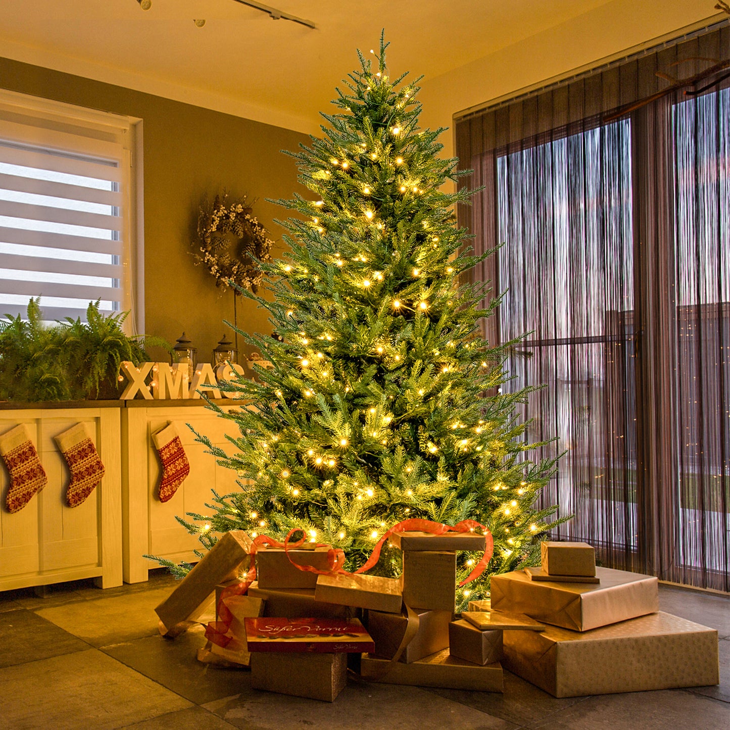 Pre-lit Christmas Tree with 280 Warm White LED Lights and 8 Lighting Modes-7 ft, Green Christmas Tree at Gallery Canada