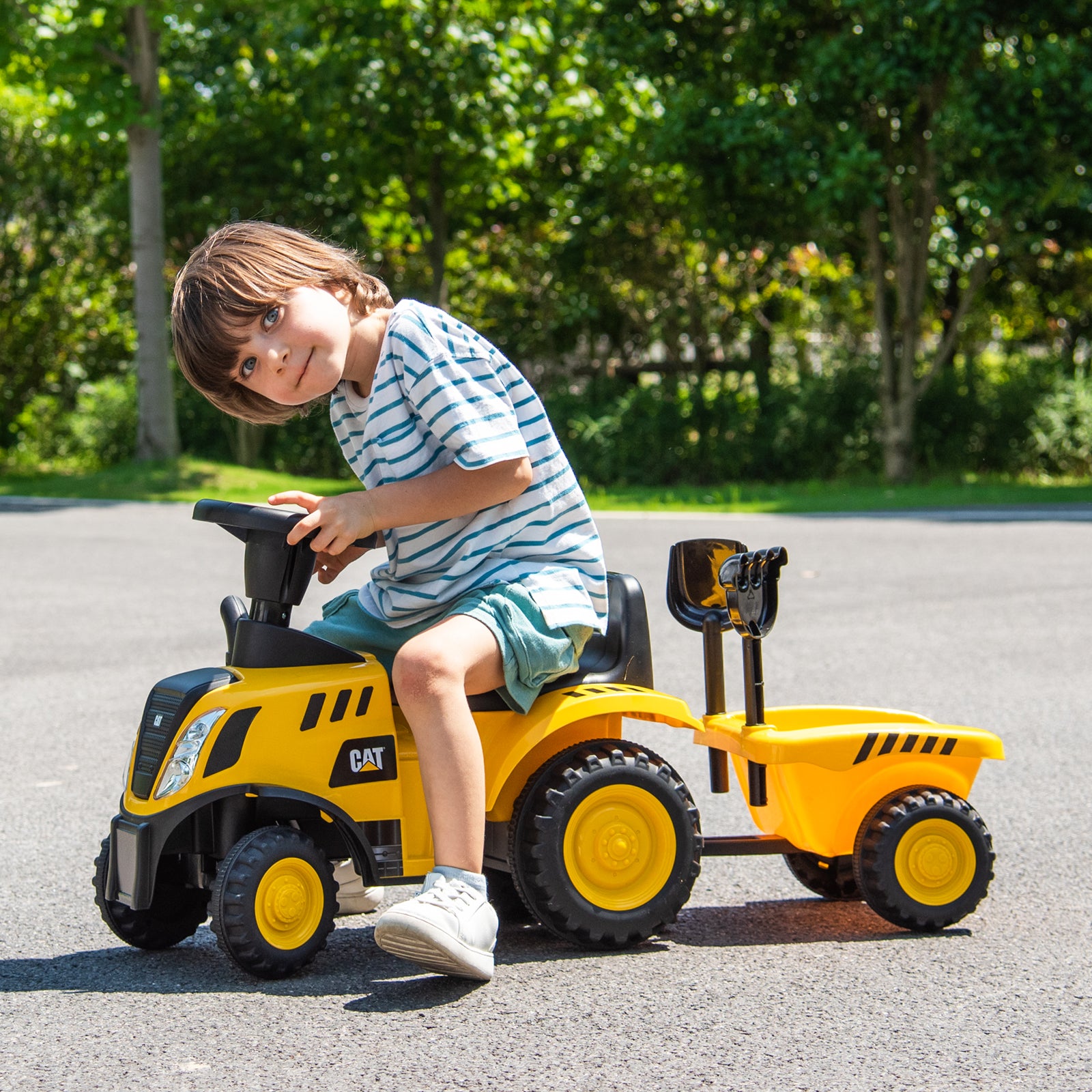 Kids Ride On Tractor, Detachable Trailer, Yellow Push & Pedal Ride On Toys at Gallery Canada