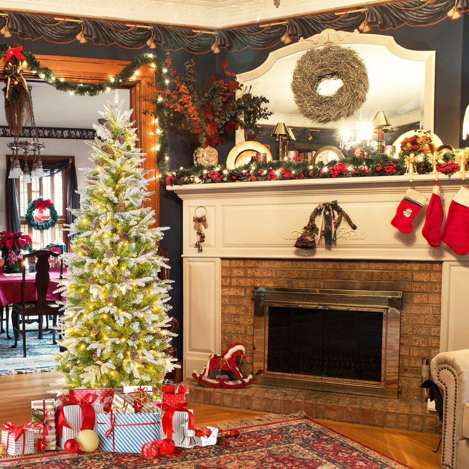 6/7.5/9 Feet Pre-Lit Artificial Christmas Tree Snow Flocked Hinged-6 ft, Green Christmas Tree at Gallery Canada