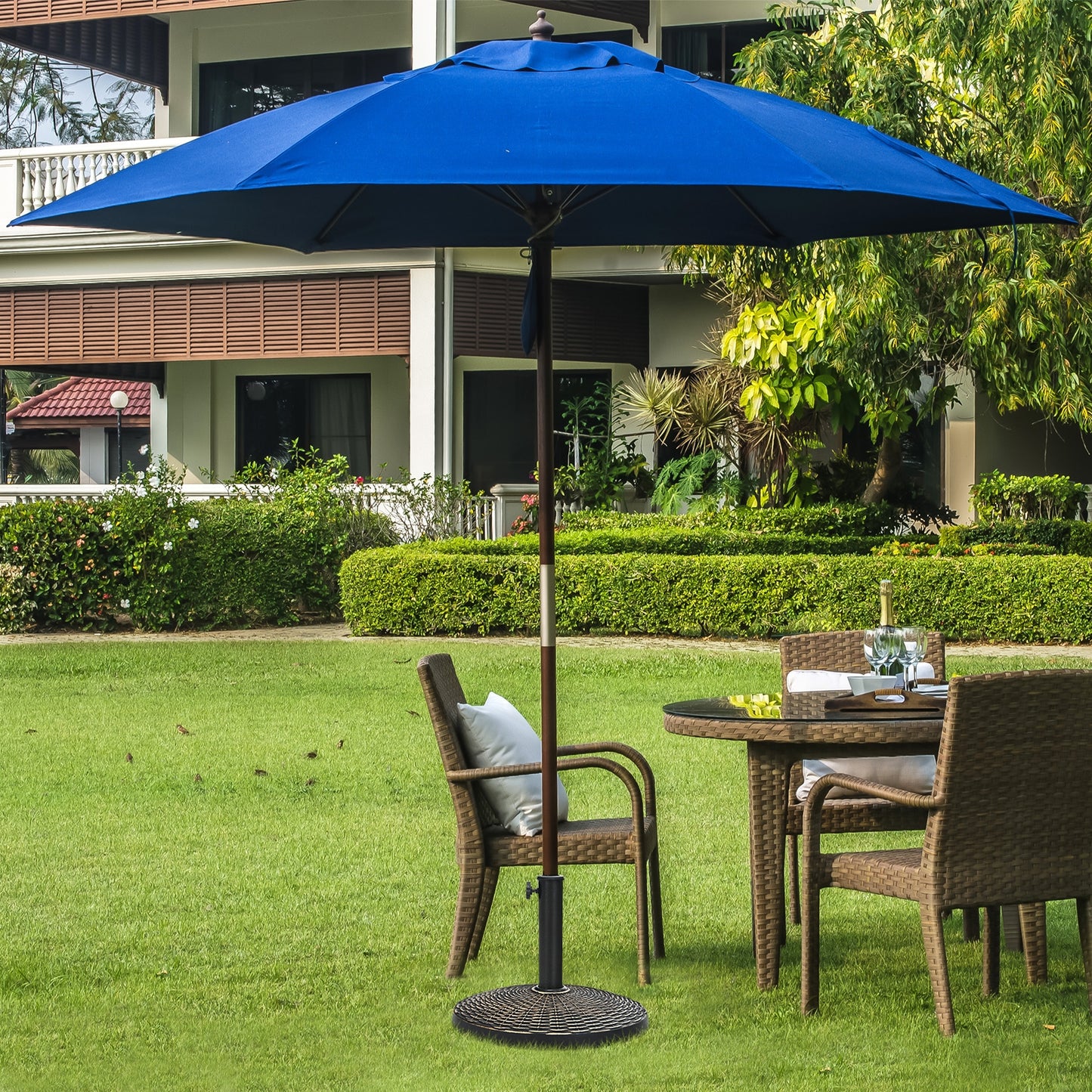 22Lbs Patio Resin Umbrella Base with Wicker Style for Outdoor Use, Bronze Outdoor Umbrella Bases at Gallery Canada