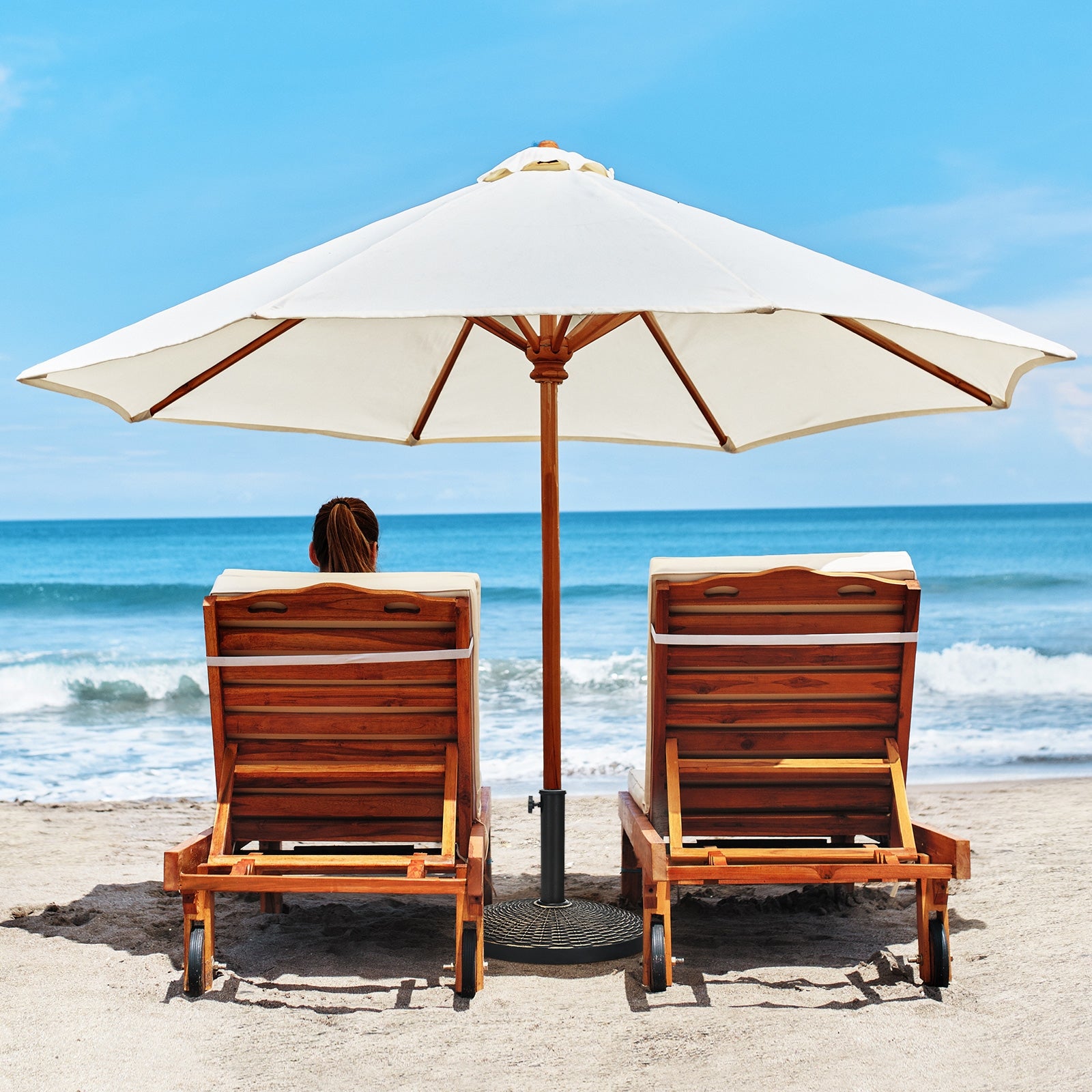 22Lbs Patio Resin Umbrella Base with Wicker Style for Outdoor Use, Bronze Outdoor Umbrella Bases at Gallery Canada