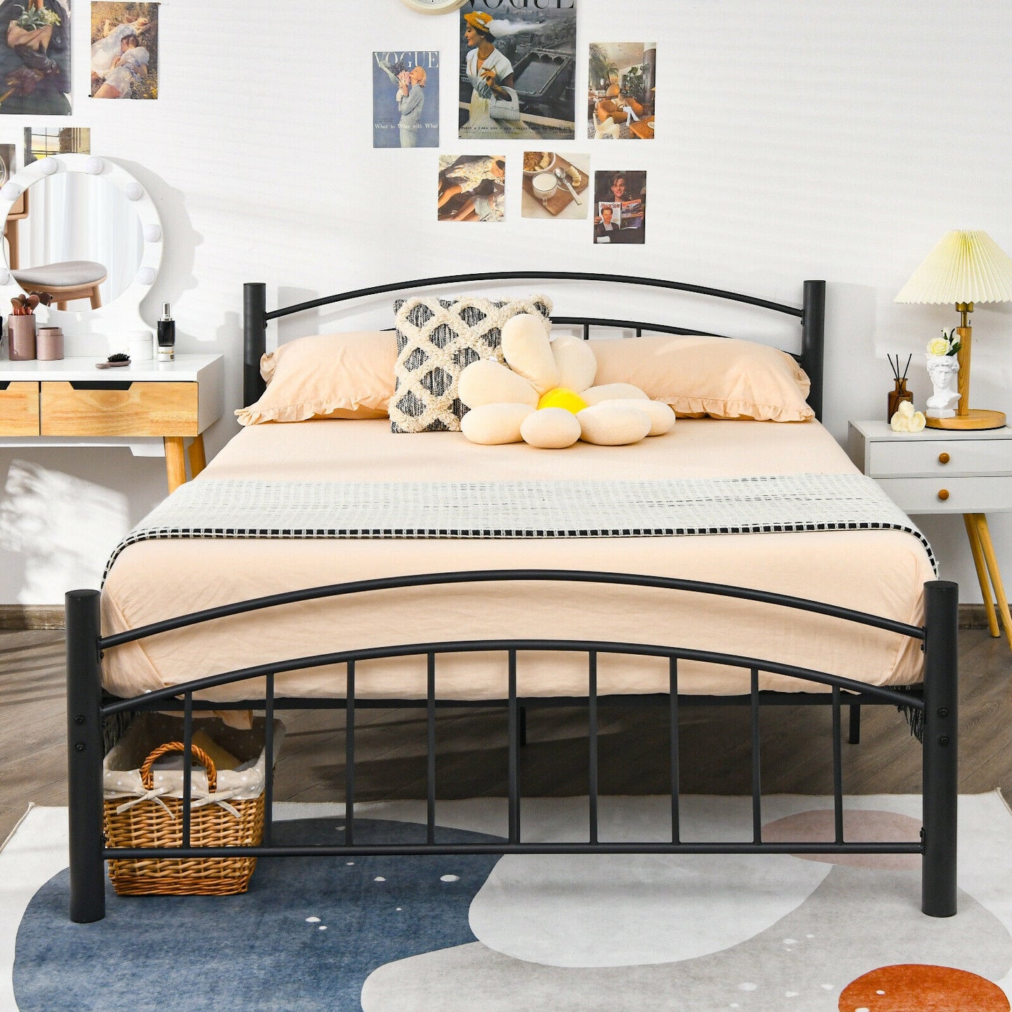 Modern Platform Bed With Headboard, Footboard, Queen Size, Black Simple Bed Frame at Gallery Canada