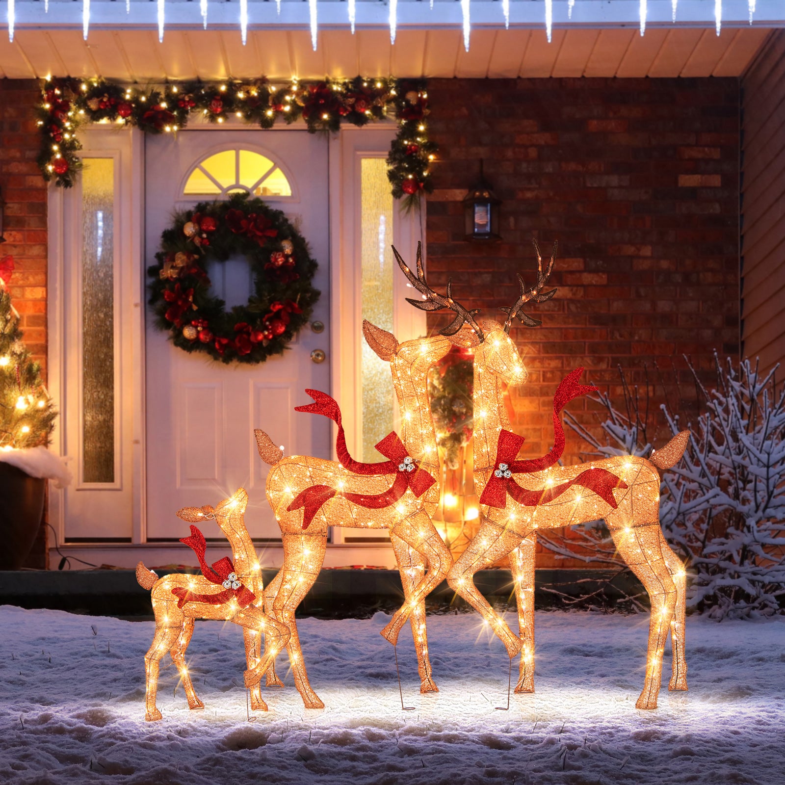 Pre-Lit Christmas Deer Family Set, 3-Piece, White Christmas Decor & Accessories at Gallery Canada