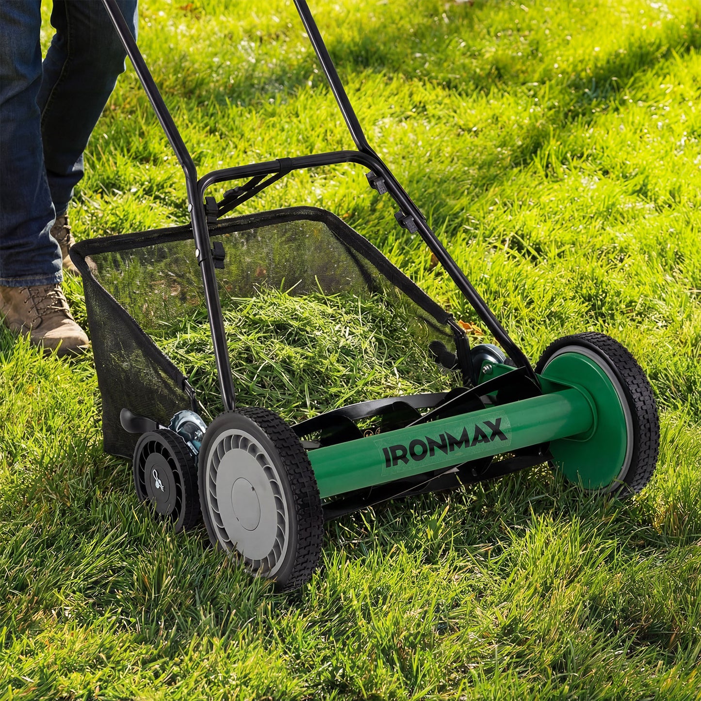 18 Inch Push Reel Lawn Mower, Adjustable, Removable Grass Catcher, Green Lawn Care Tools at Gallery Canada