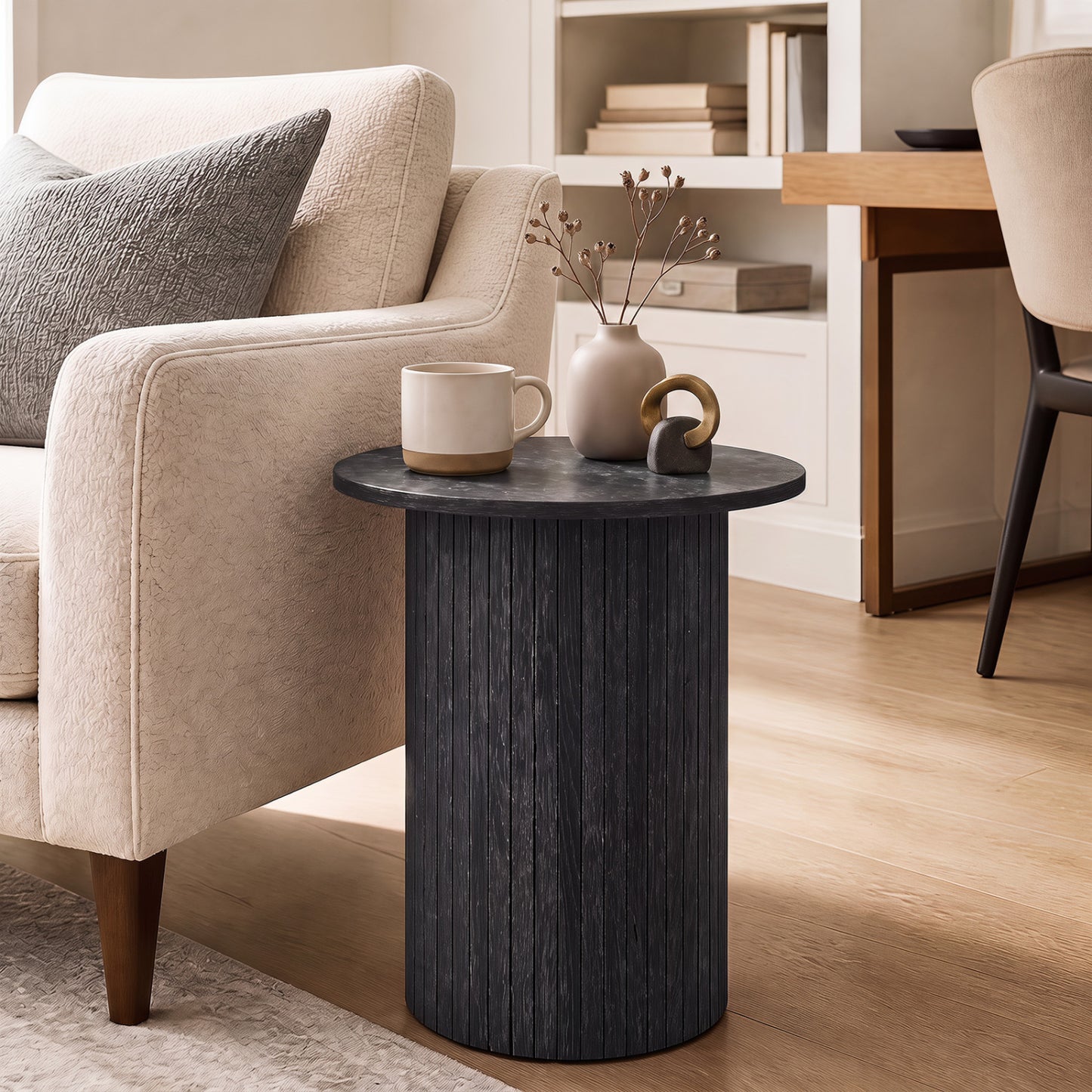 Table d'appoint ronde de 18" à cannelures, pied central en forme de tambour, noir