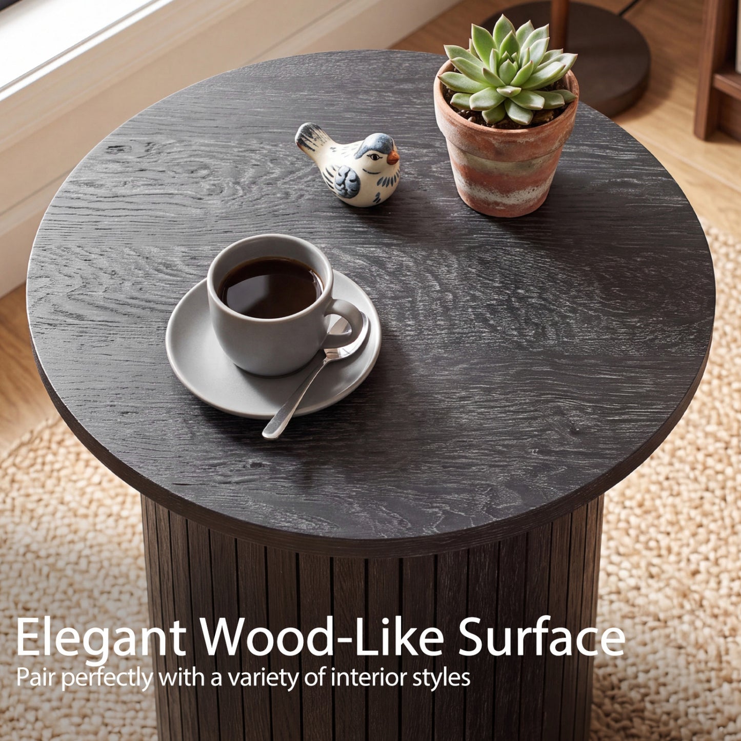 Table d'appoint ronde de 18" à cannelures, pied central en forme de tambour, noir