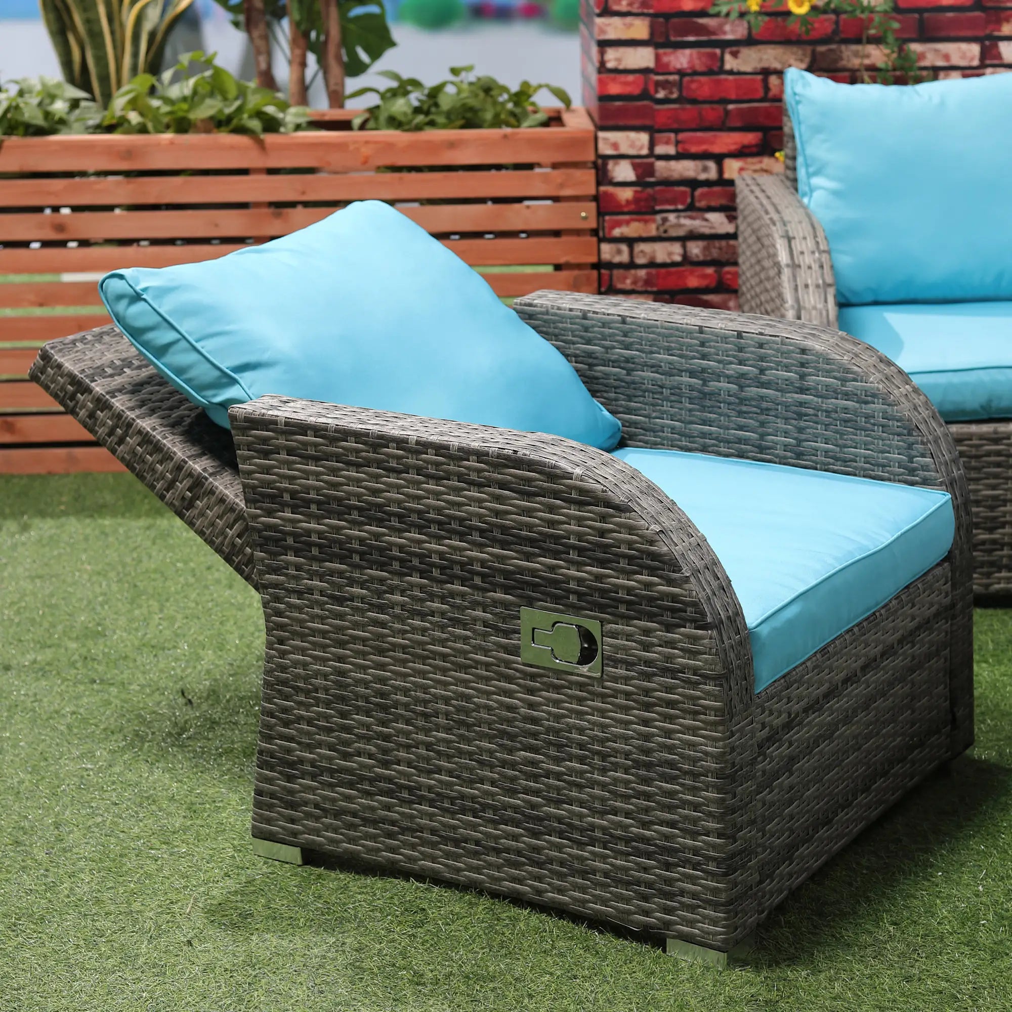 6-Piece Patio Furniture Set, Wicker Sectional Sofa, 2 Recliners, 2 Footstools, Table, Sky Blue Patio Furniture Sets at Gallery Canada