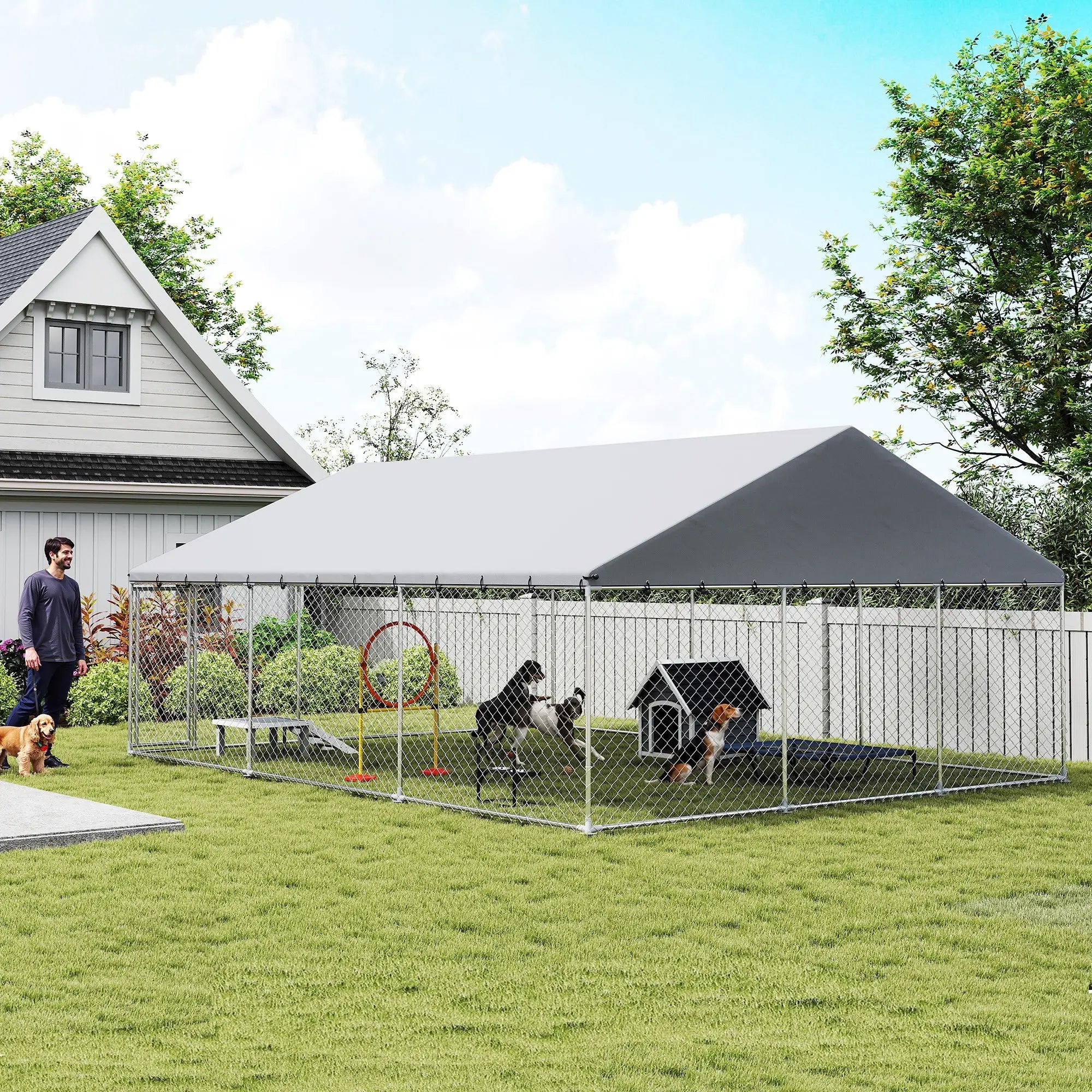 Galvanized Steel Dog Kennel With Roof, 19.7' x 14.8' x 7.9' Dog Kennels at Gallery Canada