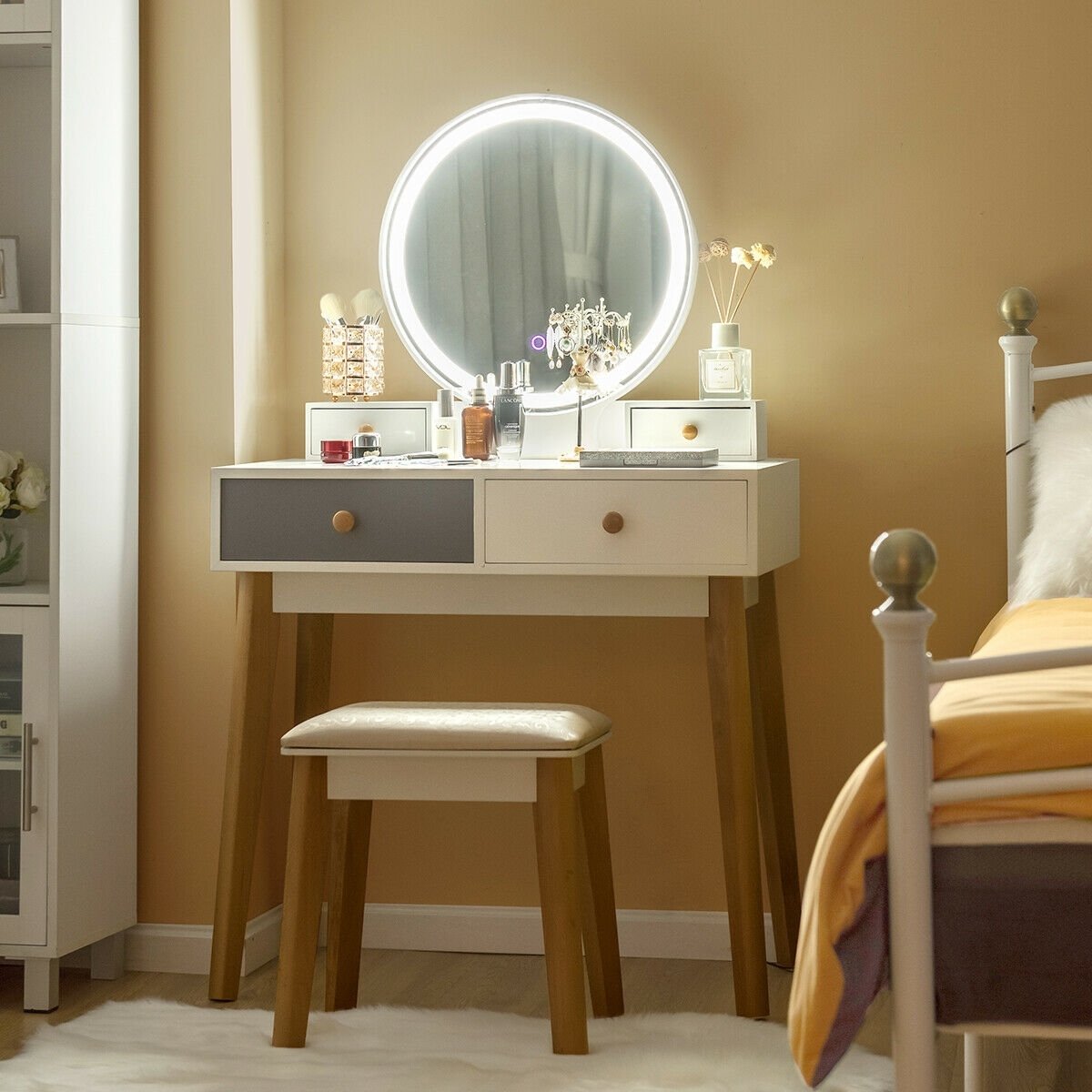 Makeup Dressing Table with 4 Drawers and Lighted Mirror, White - Gallery Canada