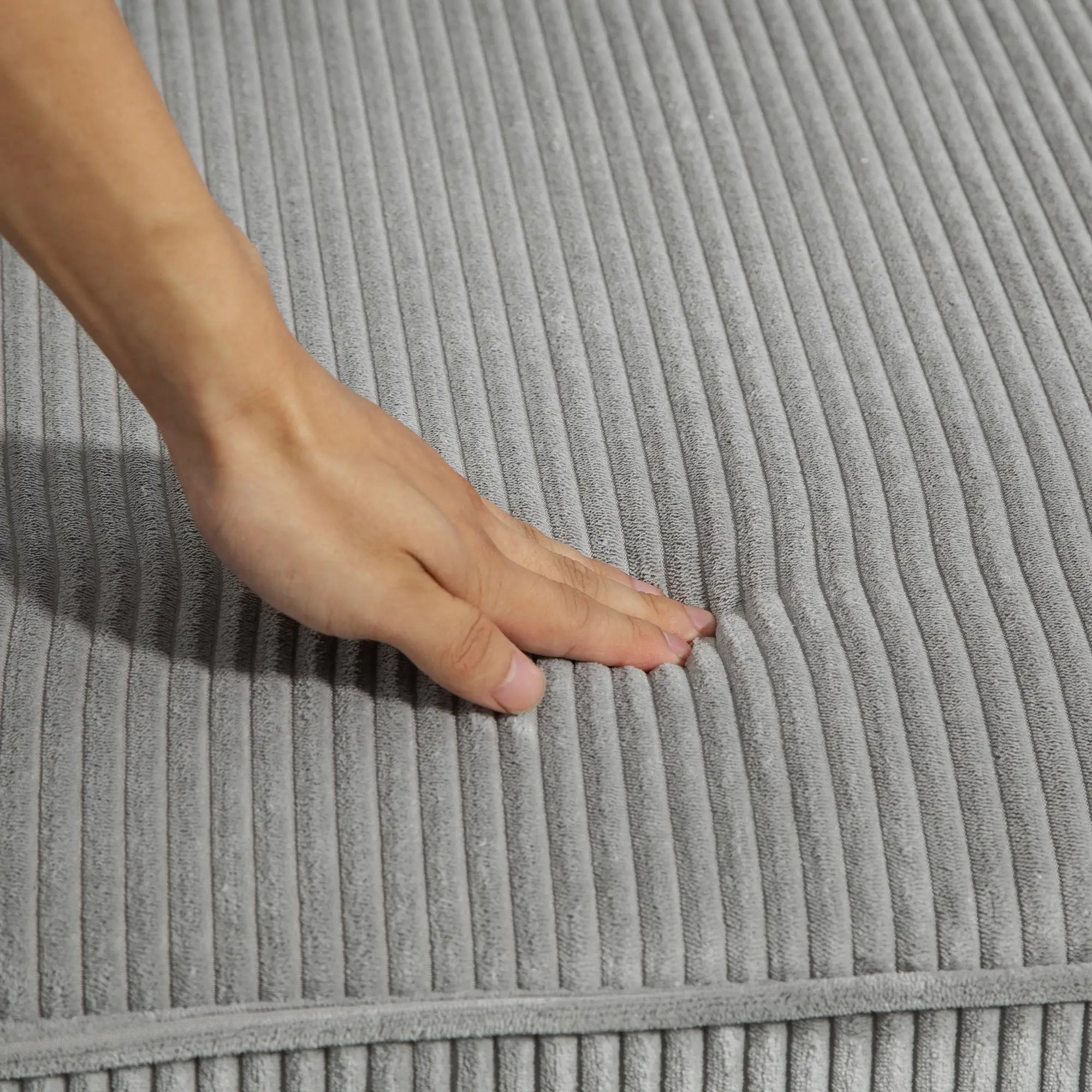 Three Seater Sofa, Fabric Couch with Spring Cushion, Cup Holders, Light Grey 3-Seater Sofas at Gallery Canada