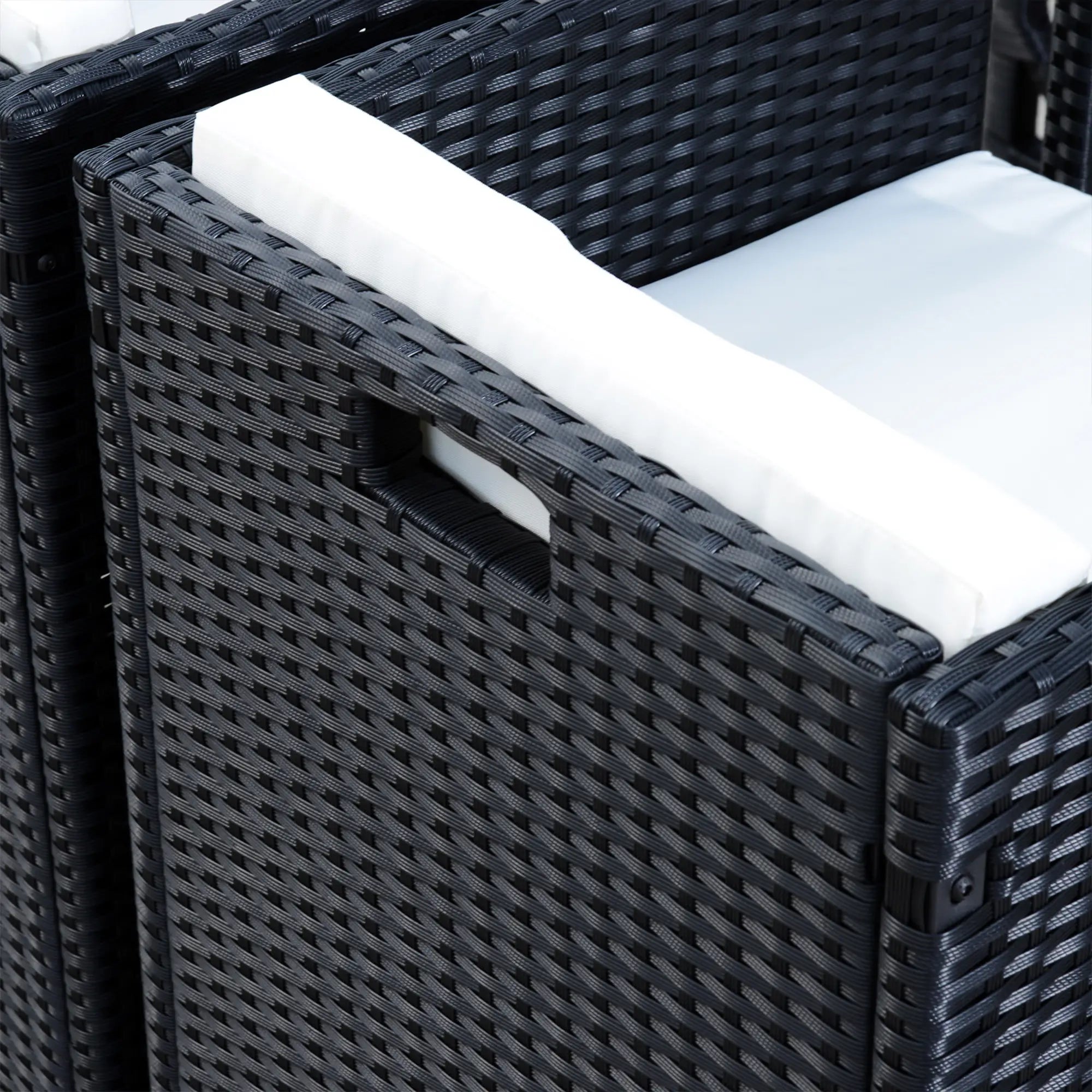 5-Piece Wicker Patio Dining Set, Removable Cushions, Glass Table, Cream Outdoor Dining Sets at Gallery Canada