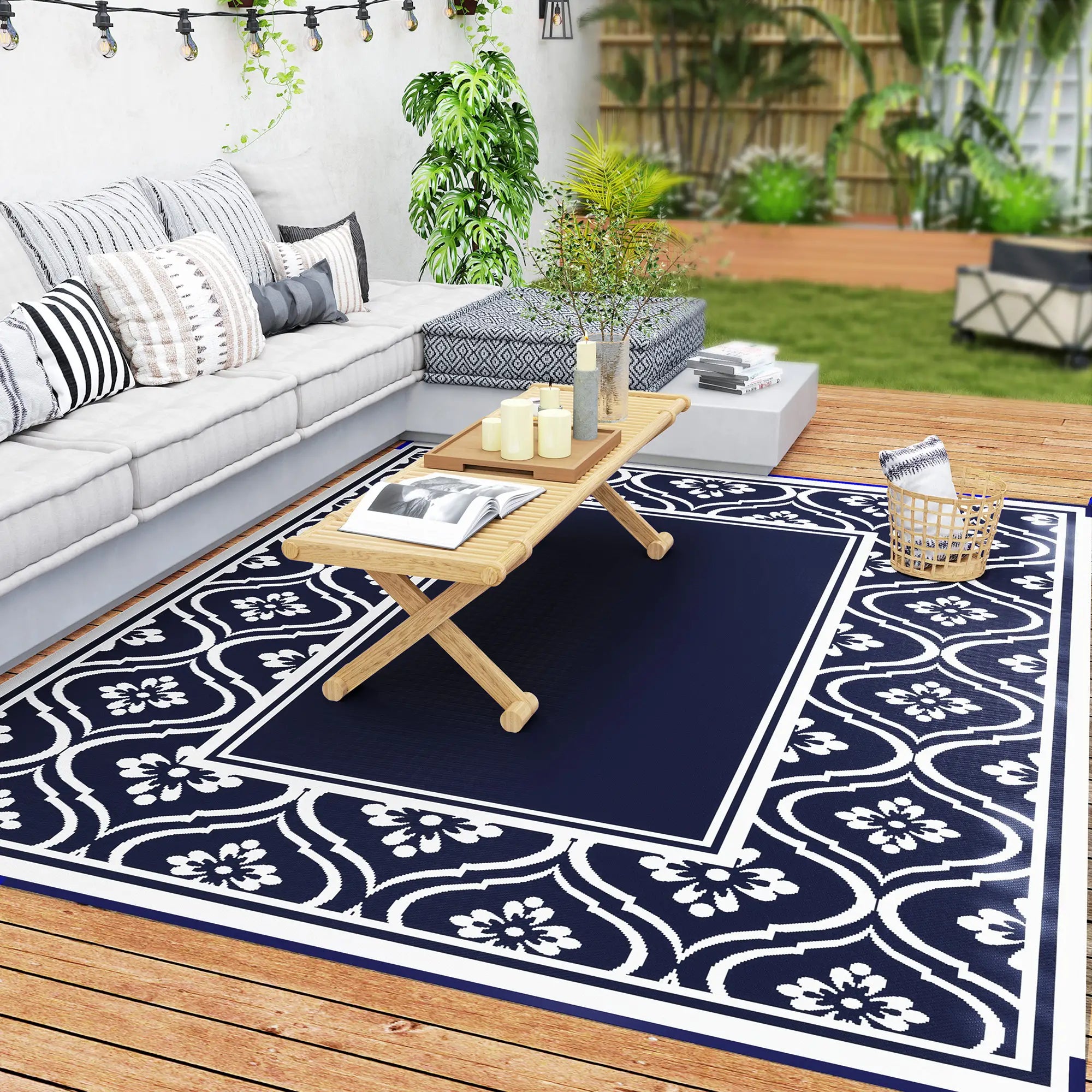 8' x 10' Outdoor RV Rug, Reversible, Gourd Border, White, Blue Garden Decor at Gallery Canada