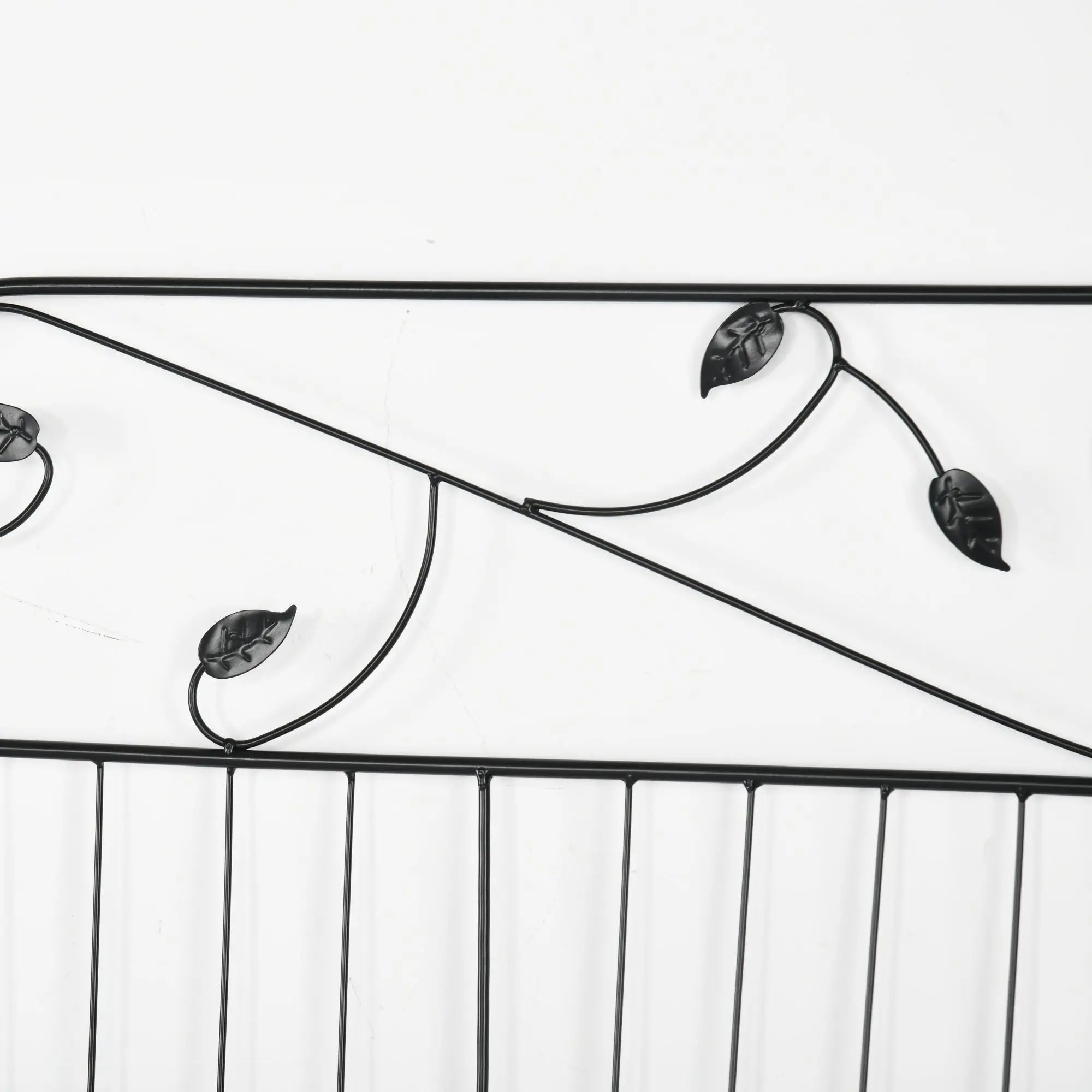 Outdoor Metal Garden Fence Panels, Animal Barrier, 4 Pack, Square Vines Garden Fences at Gallery Canada