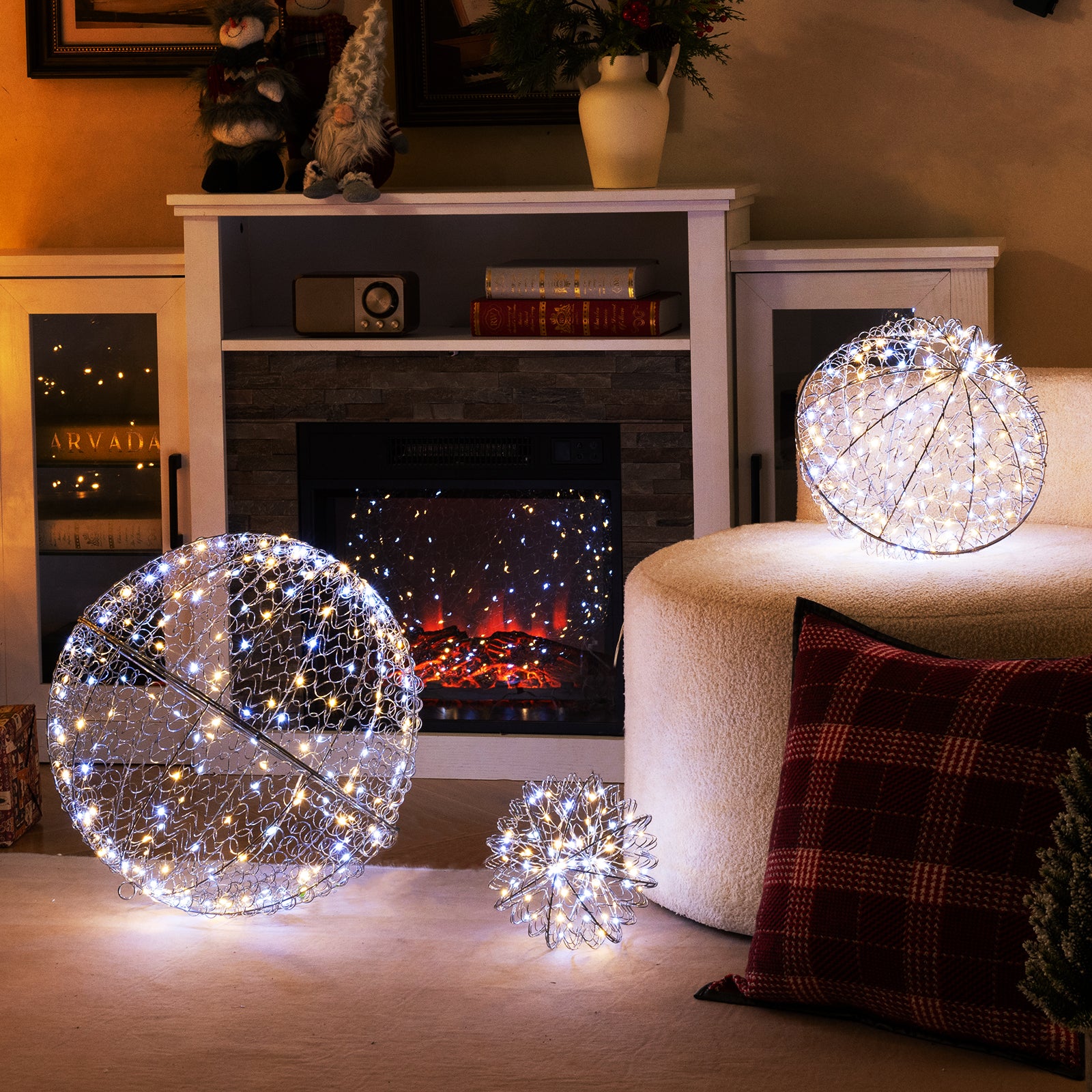 3 Pcs Large Christmas Balls, Metal Sphere Lights, 435 LEDs Christmas Decor & Accessories at Gallery Canada