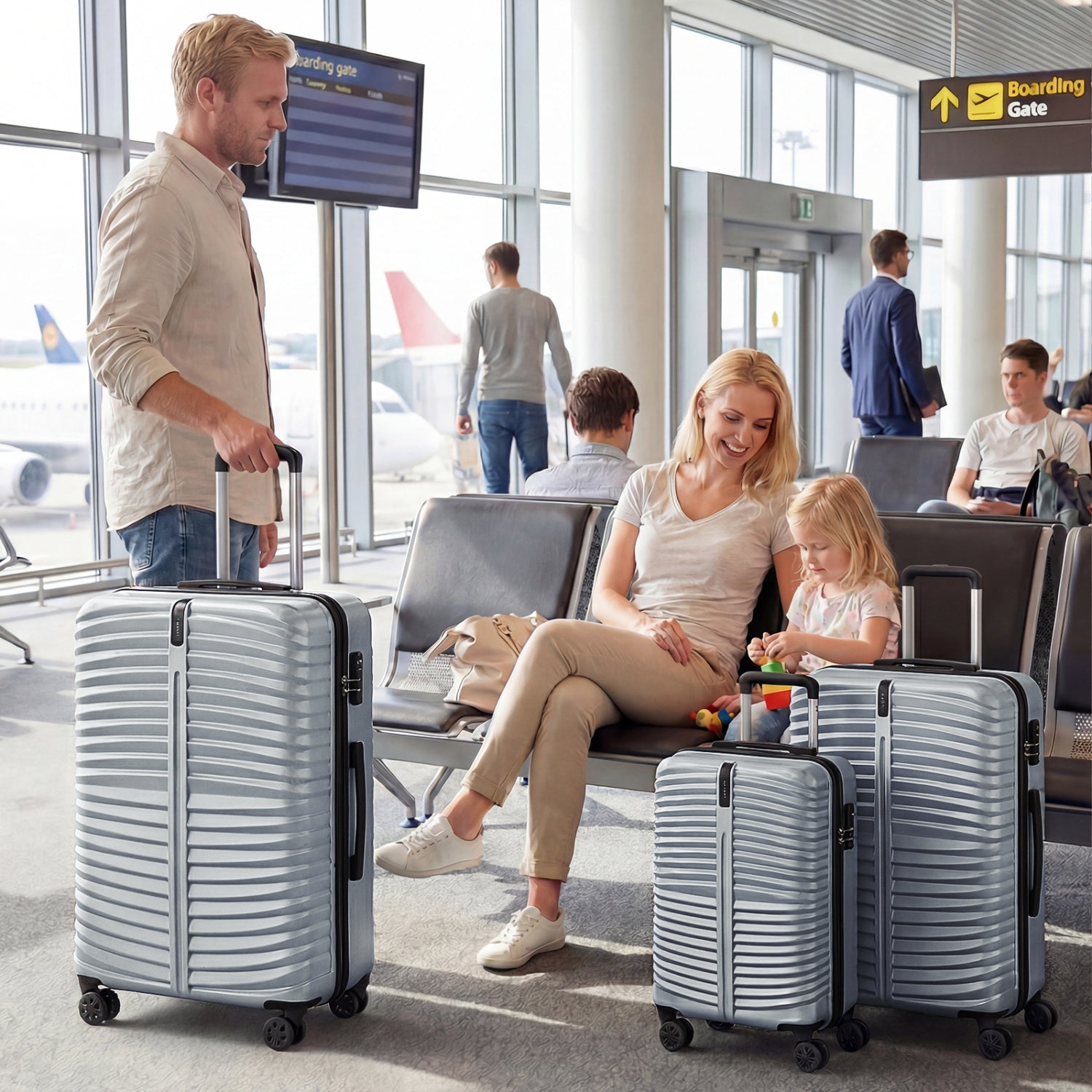 3-Piece 20/24/28 Inch Lightweight Hardside Luggage Set with 8-Spinner Wheels, Gray Kids Luggage at Gallery Canada