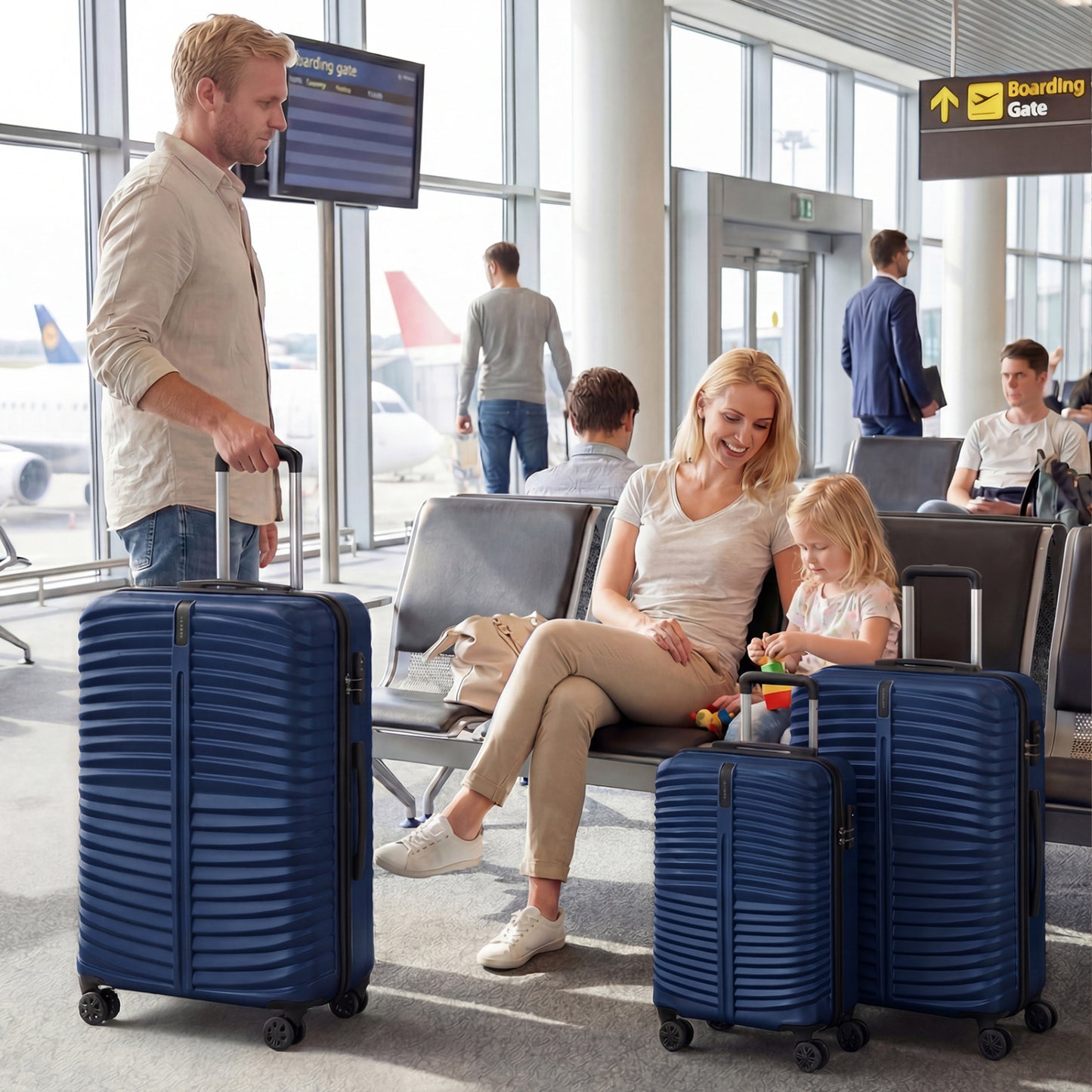 3-Piece 20/24/28 Inch Lightweight Hardside Luggage Set with 8-Spinner Wheels, Navy Kids Luggage at Gallery Canada