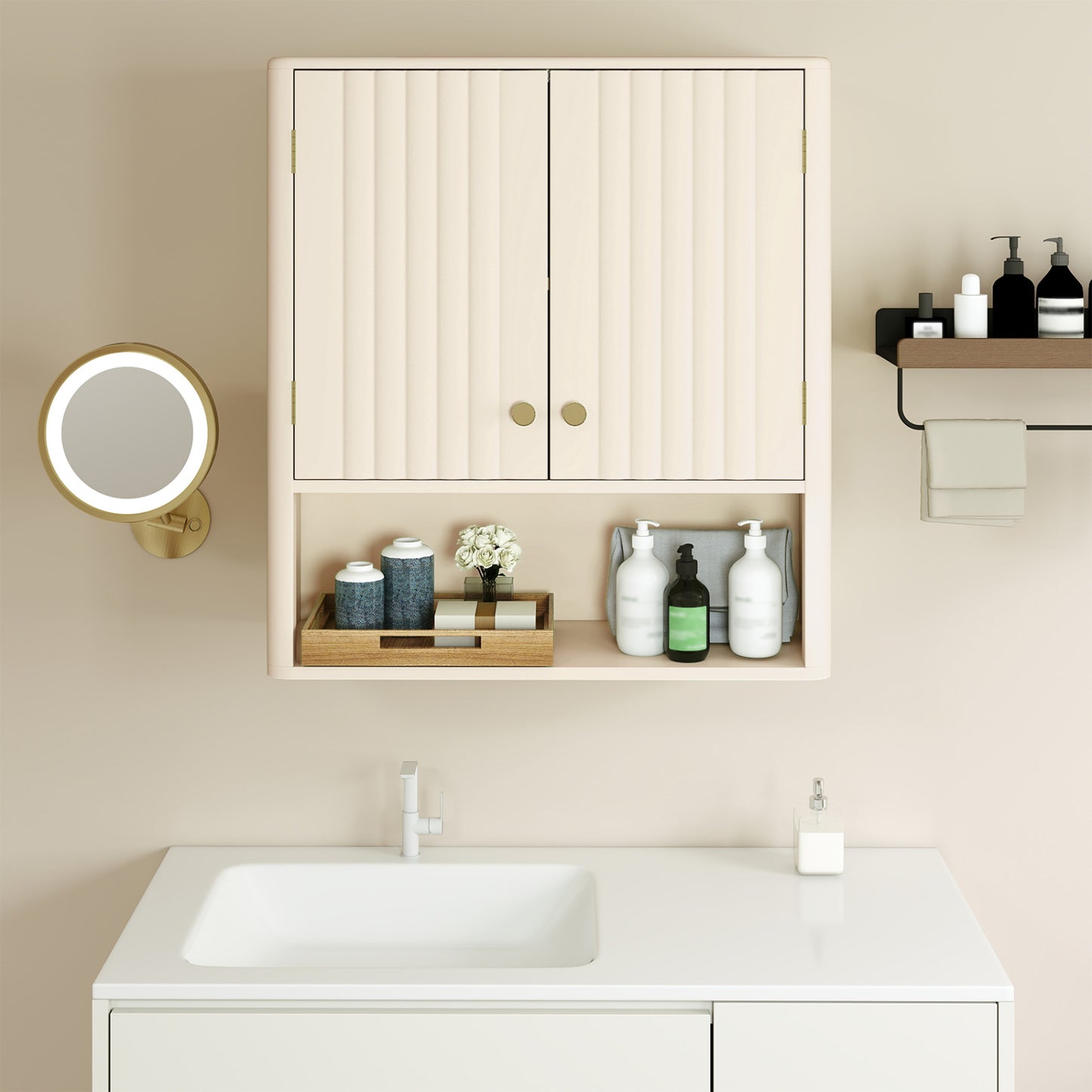 Ensemble de salle de bain de 3 pièces, portes cannelées, coin au-dessus des toilettes et mur, beige