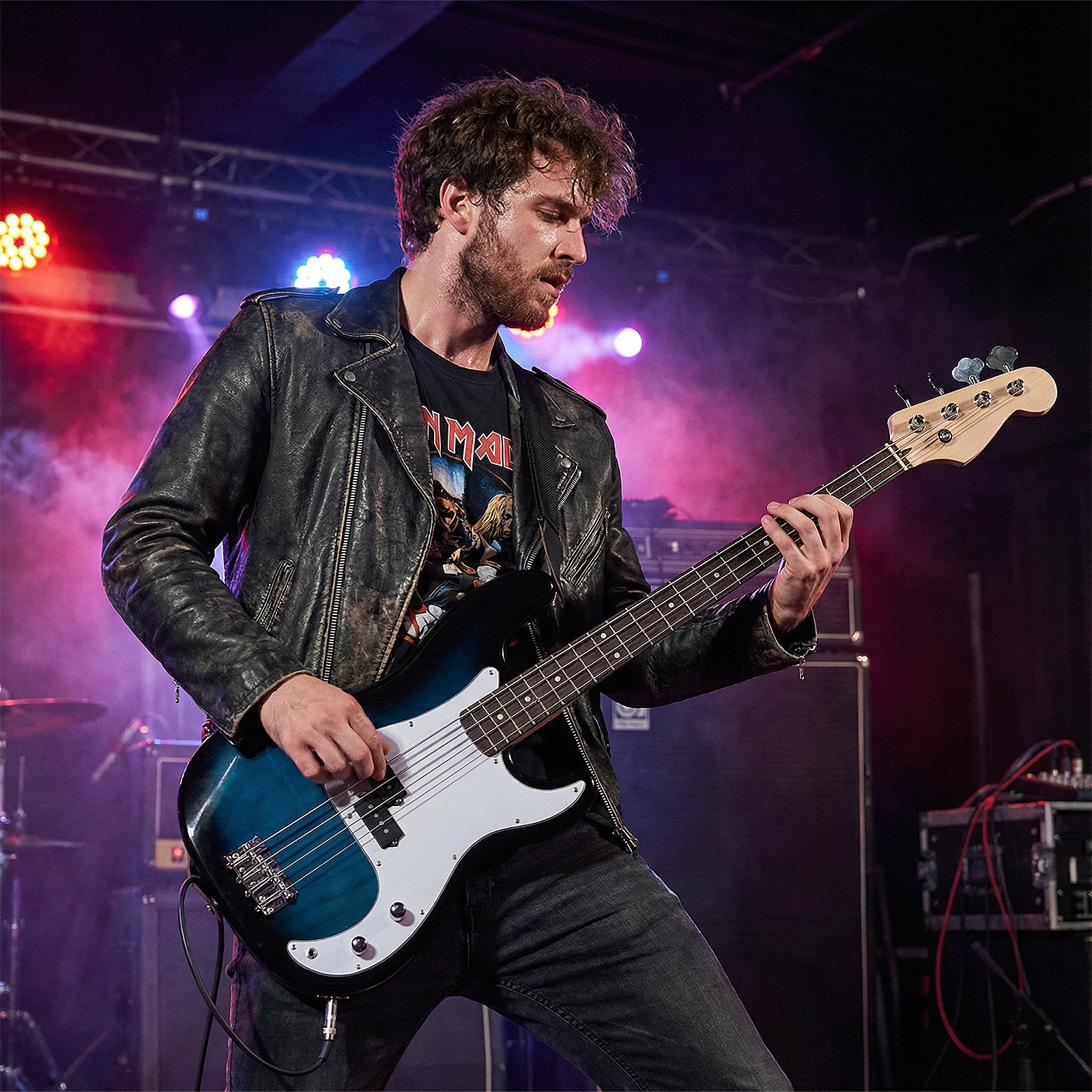 45.5 Inch Electric Bass Guitar with Double Pickups and Gig Bag for Beginners, Blue Guitar & Strings at Gallery Canada