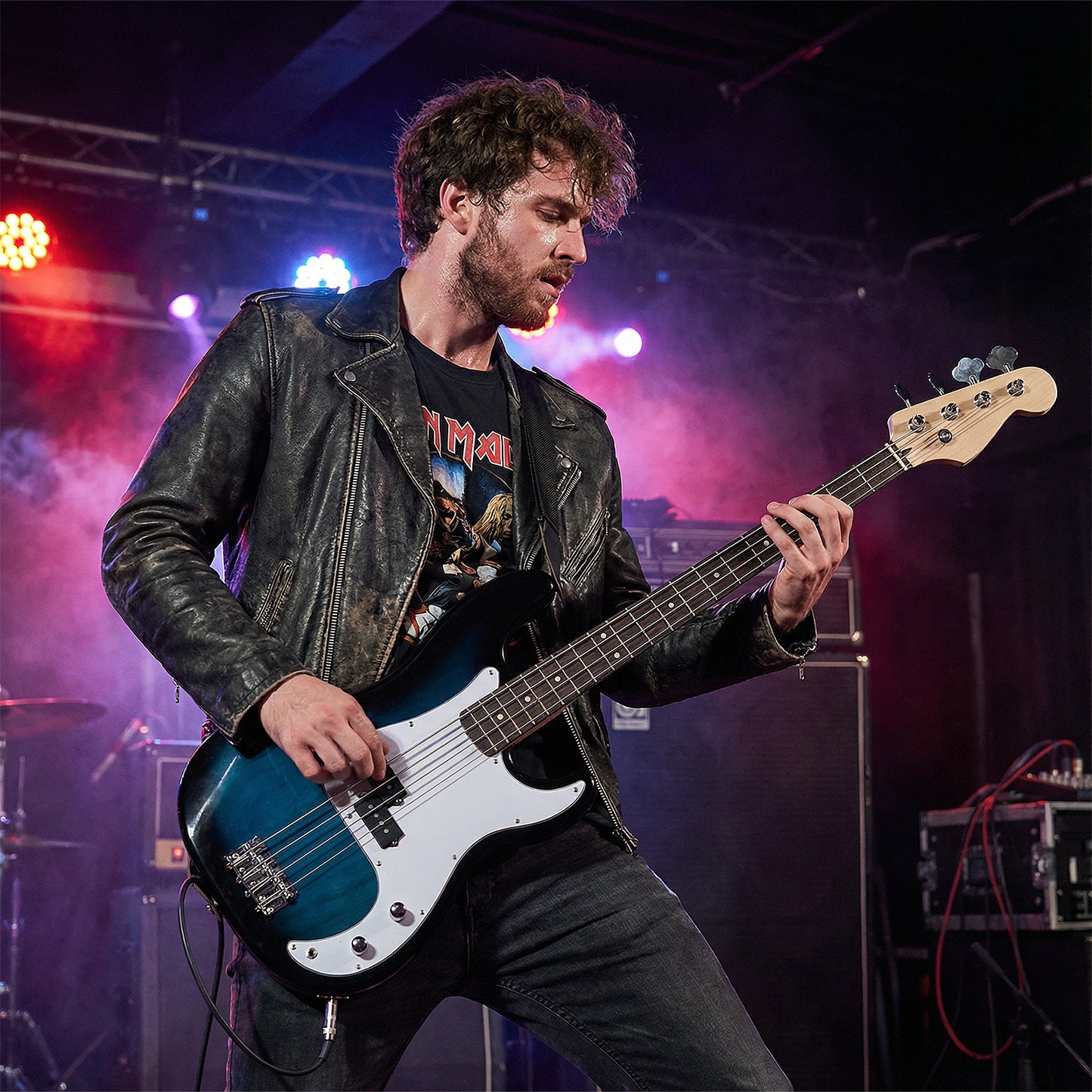 45.5 Inch Electric Bass Guitar with Double Pickups and Gig Bag for Beginners, Blue Guitar & Strings at Gallery Canada