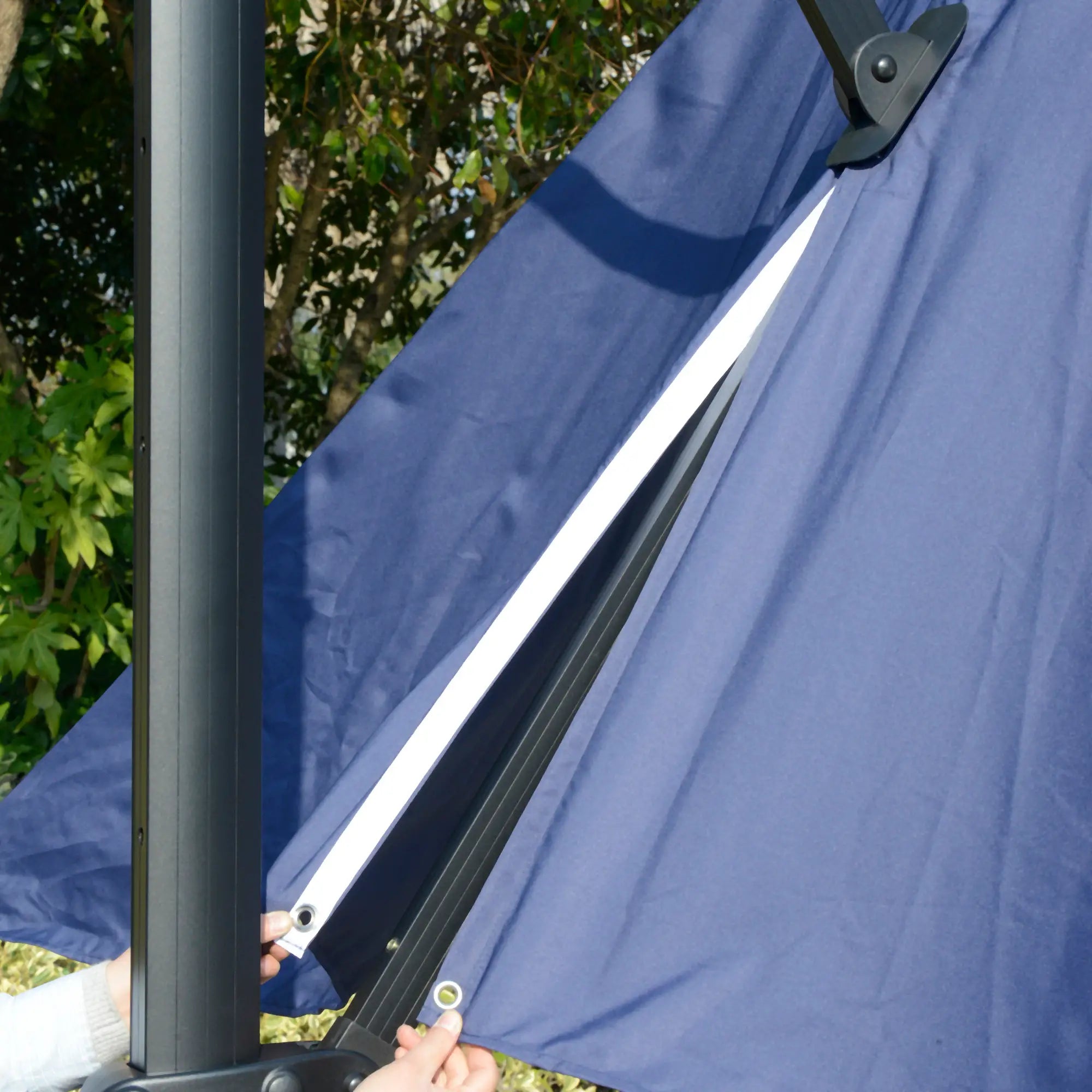 10x10ft Rotatable Square Cantilever Umbrella, 4 Adjustable Angles, Blue Cantilever Umbrellas at Gallery Canada