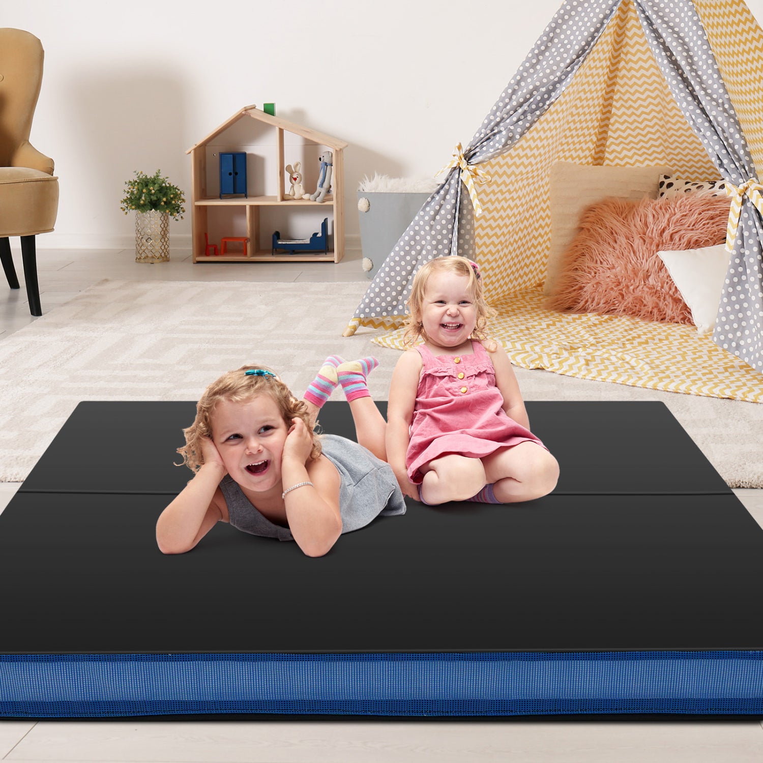 4ft x 4ft x 4in Bi-Folding Gymnastic Mat, Black Yoga & Gym Mats at Gallery Canada