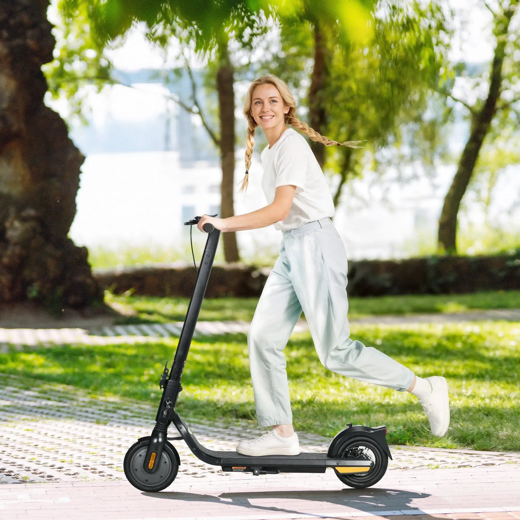 Folding Electric Scooter, 25KM/H, 35KM Range, 330LBS Max Load Scooters at Gallery Canada