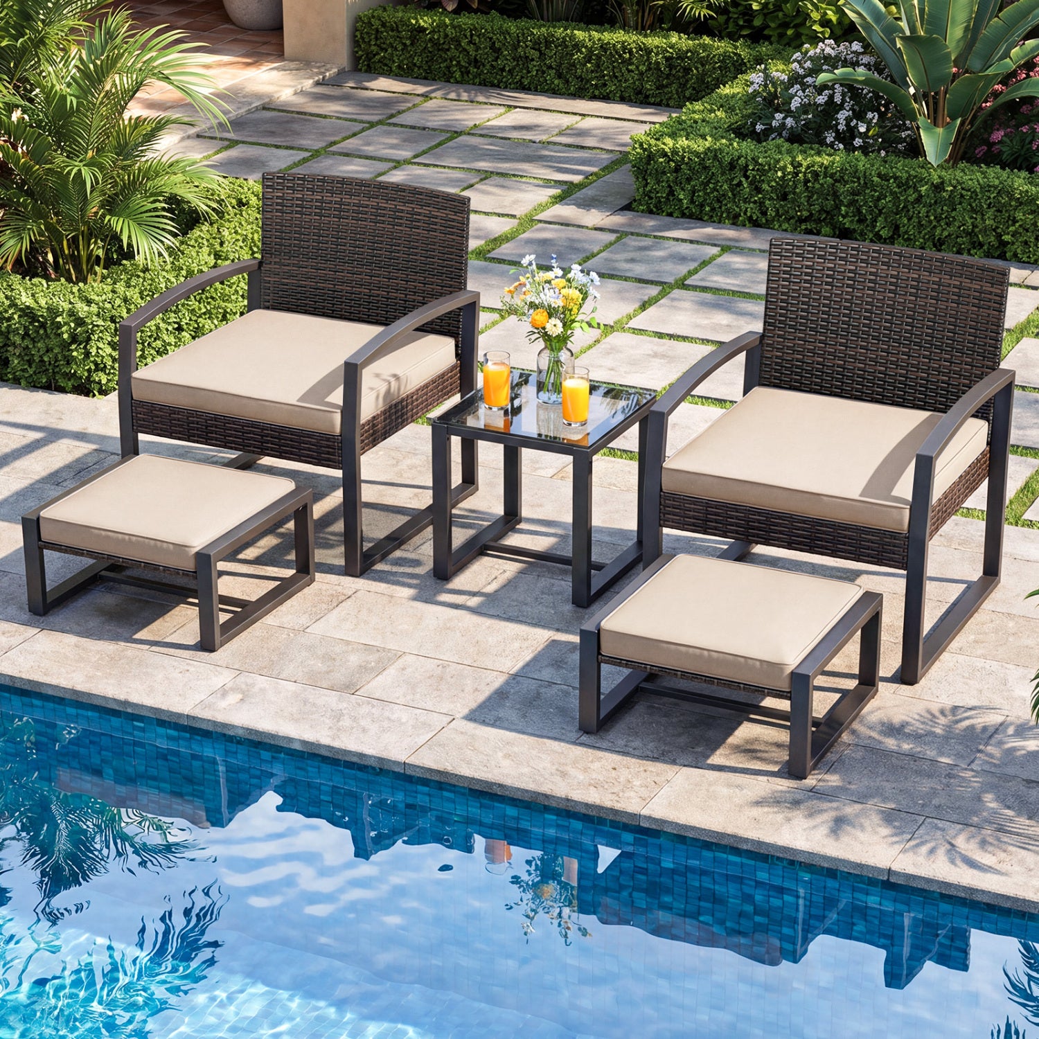 5-Piece Patio Conversation Set, 2 Ottomans, Tempered Glass Side Table, Beige Patio Conversation Sets at Gallery Canada