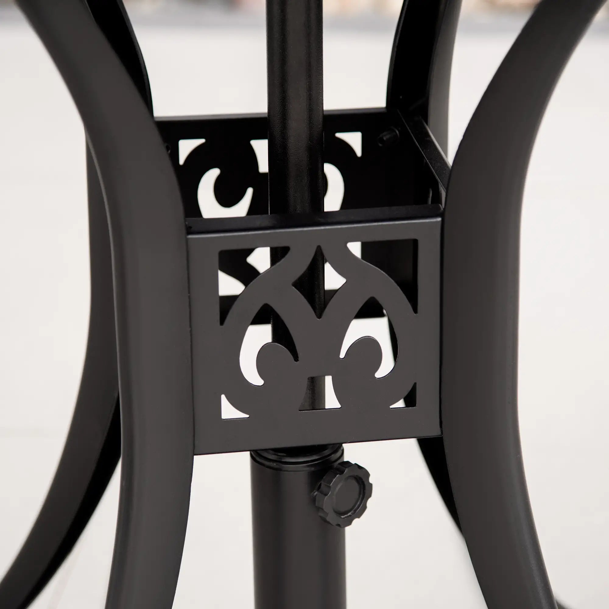 30-Inch Round Patio Dining Table, Umbrella Hole, Antique Cast Aluminum, Black Patio Side Tables at Gallery Canada