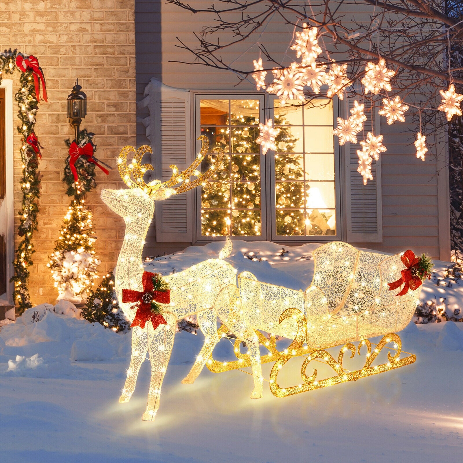 6 Feet Christmas Reindeer And Santa Sleigh Decoration, Golden Christmas Decor & Accessories at Gallery Canada