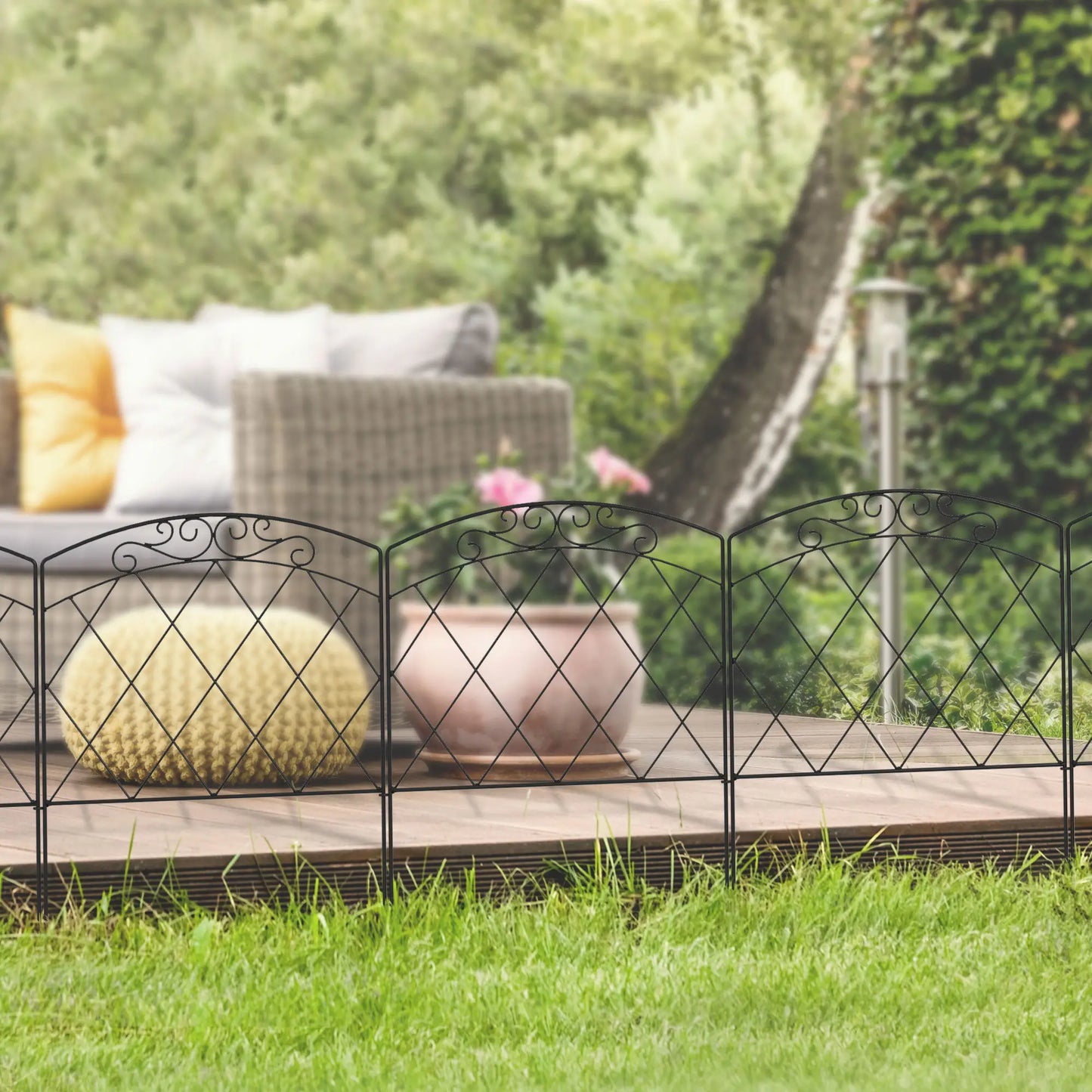 5 Pack Garden Fencing, Swirls Black, Decorative Animal Barrier, Black Garden Fences at Gallery Canada