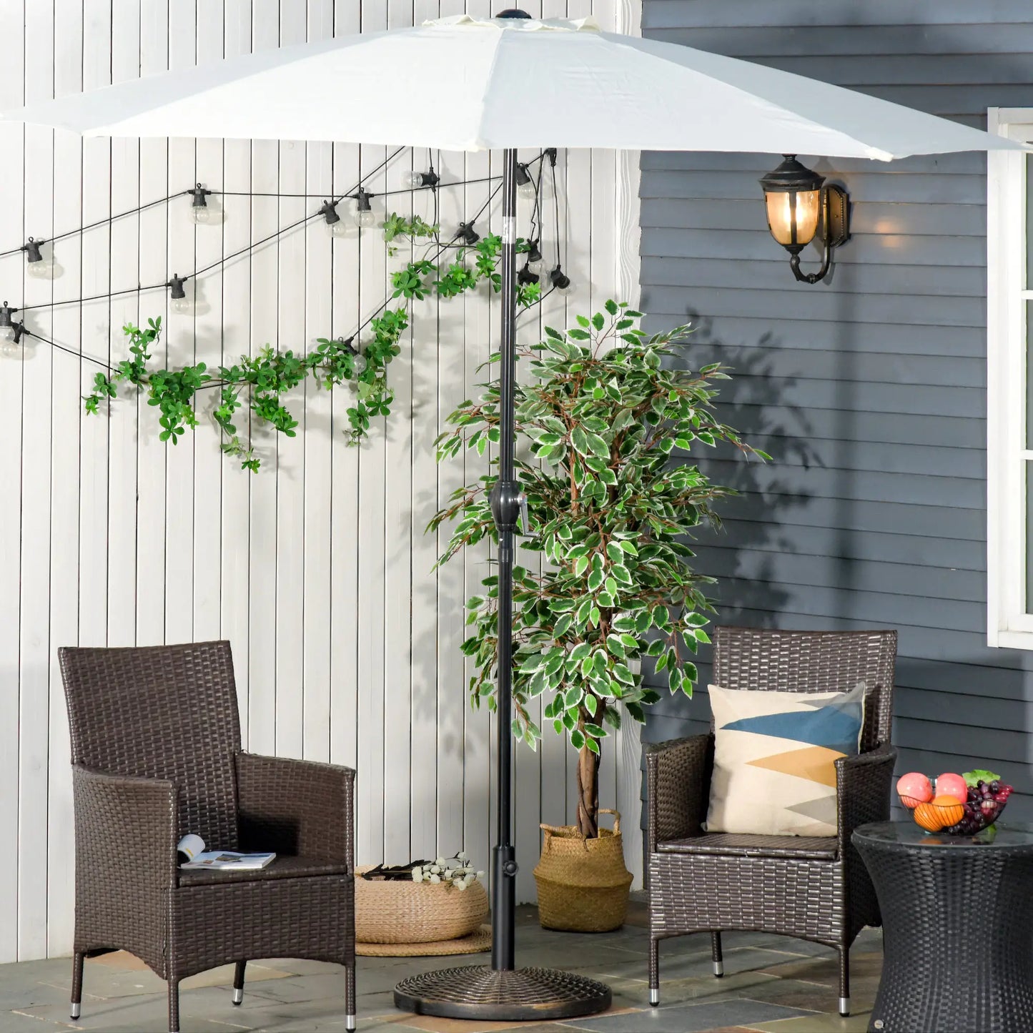 55 lbs 21" Heavy Duty Umbrella Base, Rattan Design, Bronze Umbrella Bases at Gallery Canada