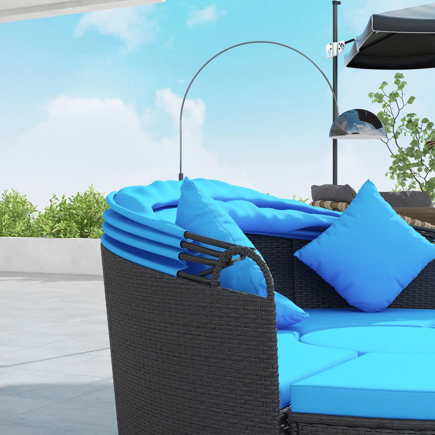 4-Piece Round Sofa Bed, Outdoor Daybed, Retractable Canopy, PE Rattan Daybeds at Gallery Canada