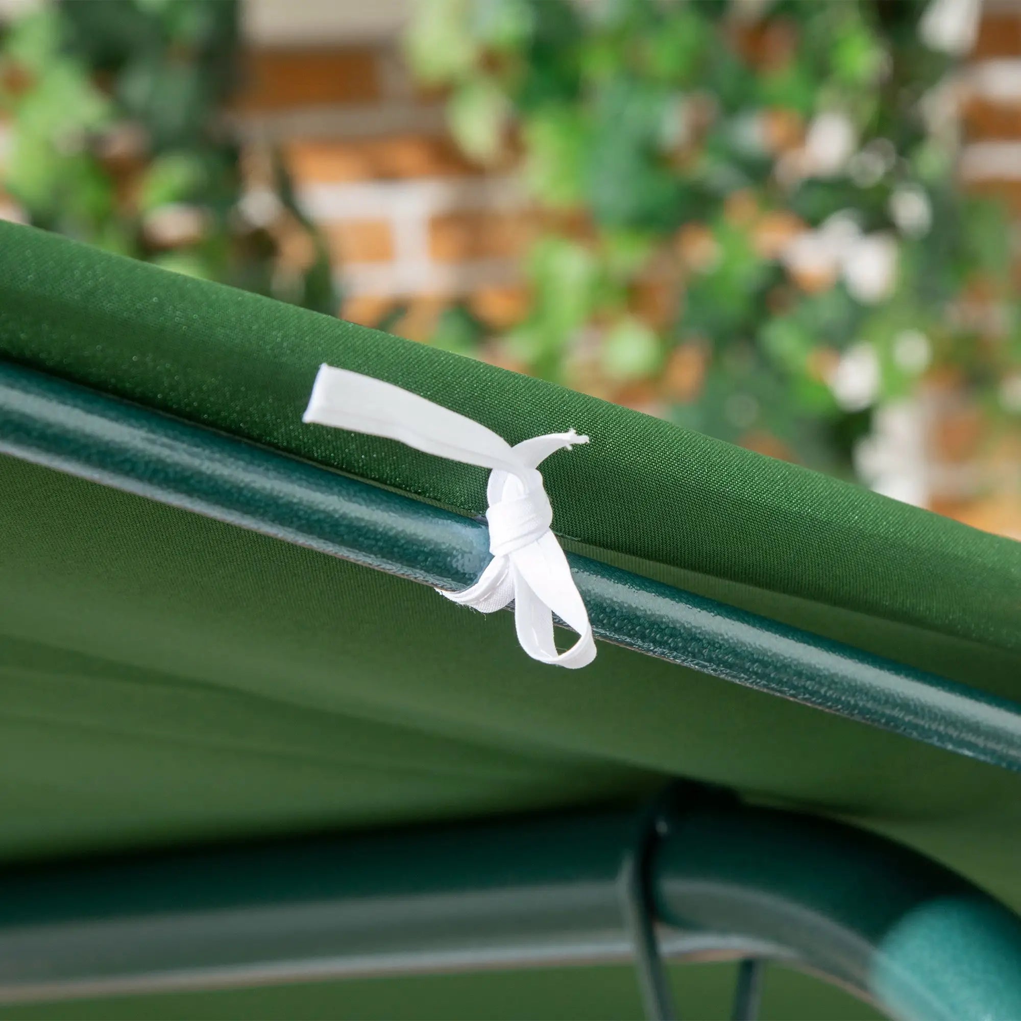 3-Seater Outdoor Porch Swing, Adjustable Canopy, White, Green Porch Swings with Canopy at Gallery Canada