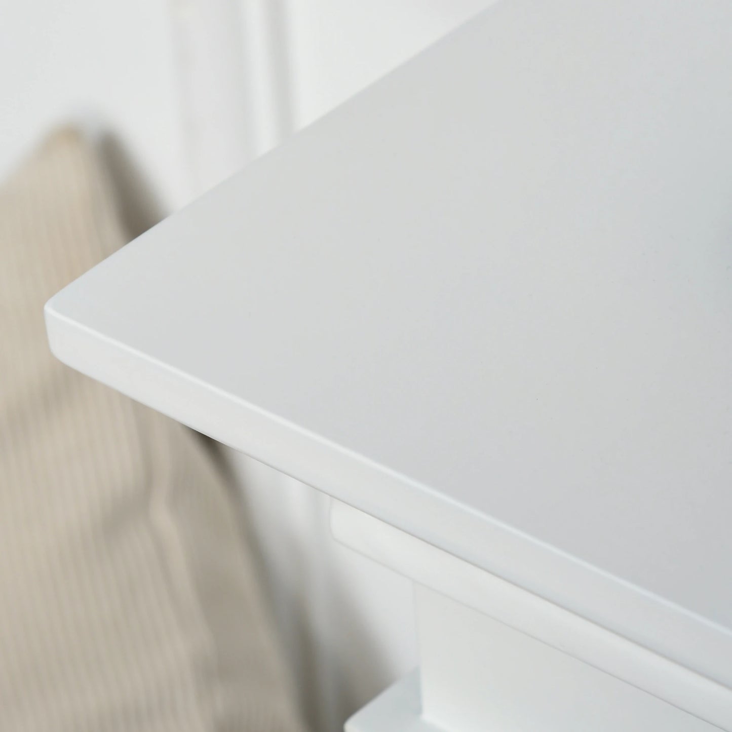 31.5" Electric Fireplace with Mantel, 1400W, Remote, White Electric Fireplaces at Gallery Canada