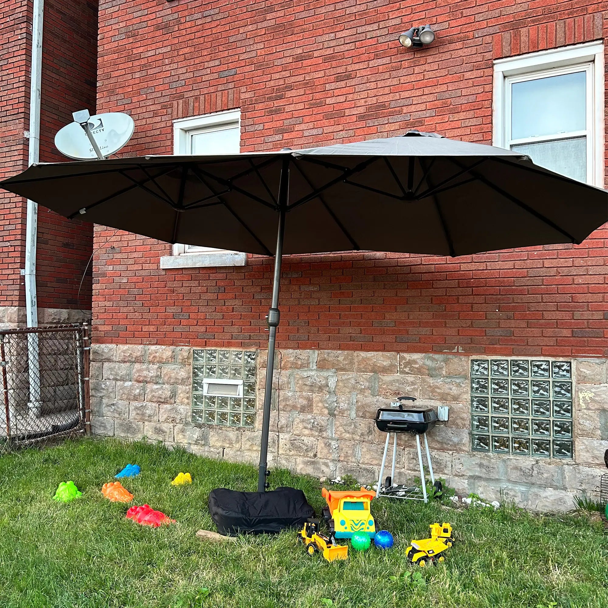 15' Outdoor Patio Umbrella, Twin Canopy Sunshade, Steel Table, Lift Crank, Dark Grey Sun Umbrellas at Gallery Canada