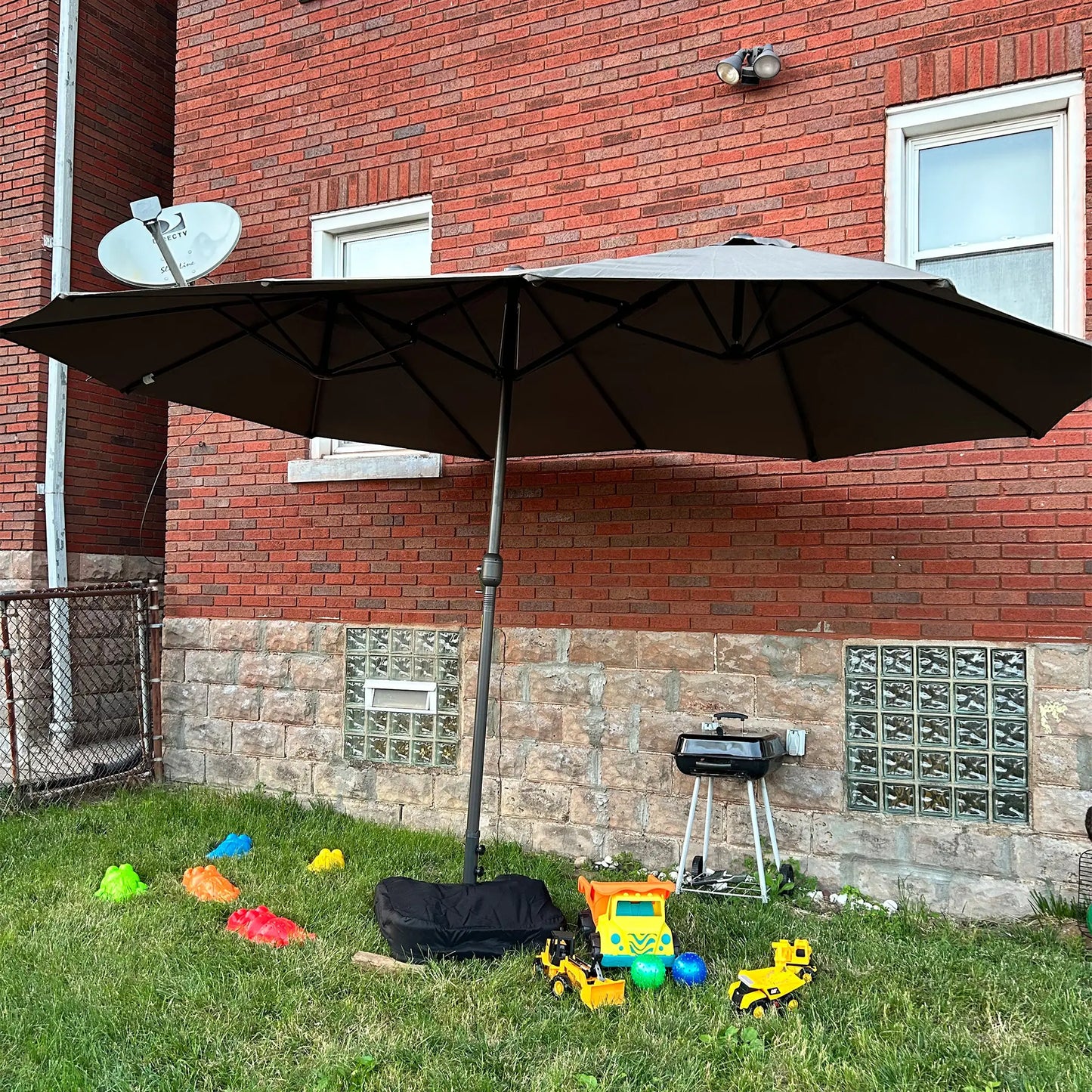 15' Outdoor Patio Umbrella, Twin Canopy Sunshade, Steel Table, Lift Crank, Dark Grey Sun Umbrellas at Gallery Canada