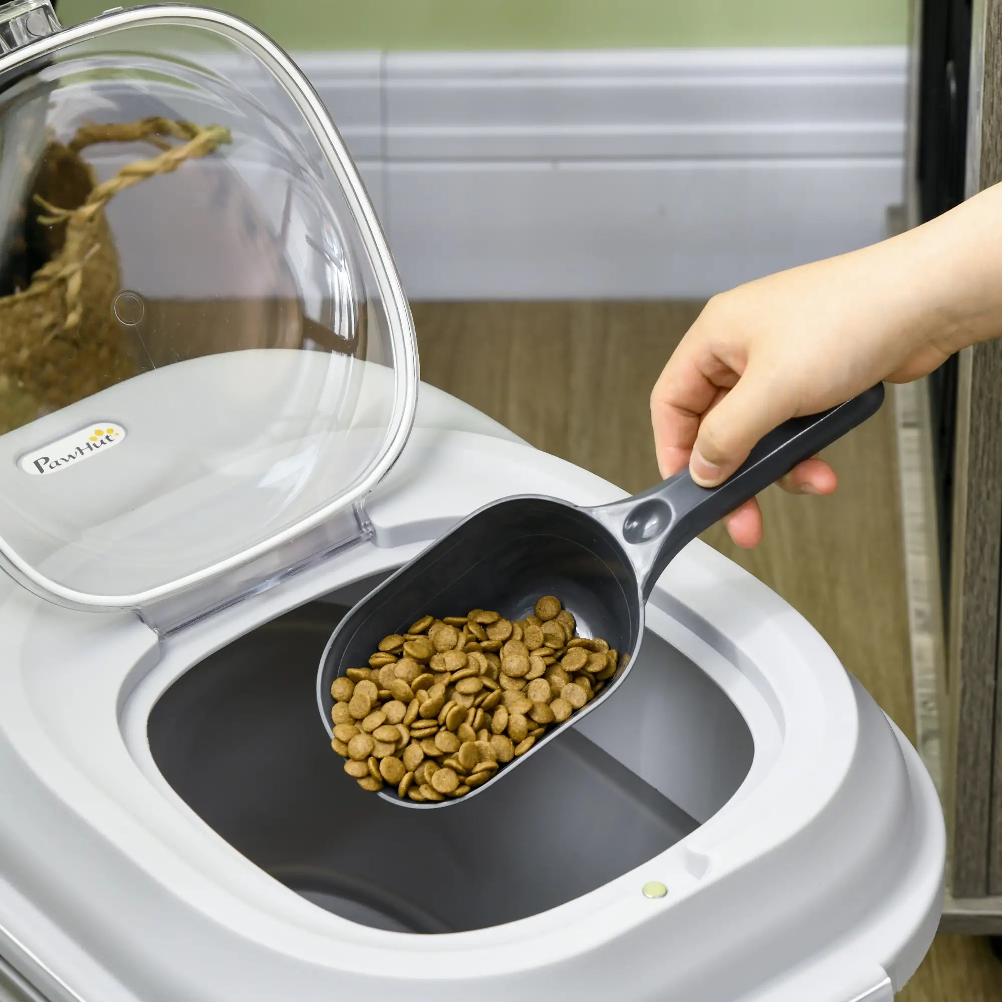 6-30lb Collapsible Dog Food Container, Airtight Lids, Wheels, Grey Dog Bowls at Gallery Canada