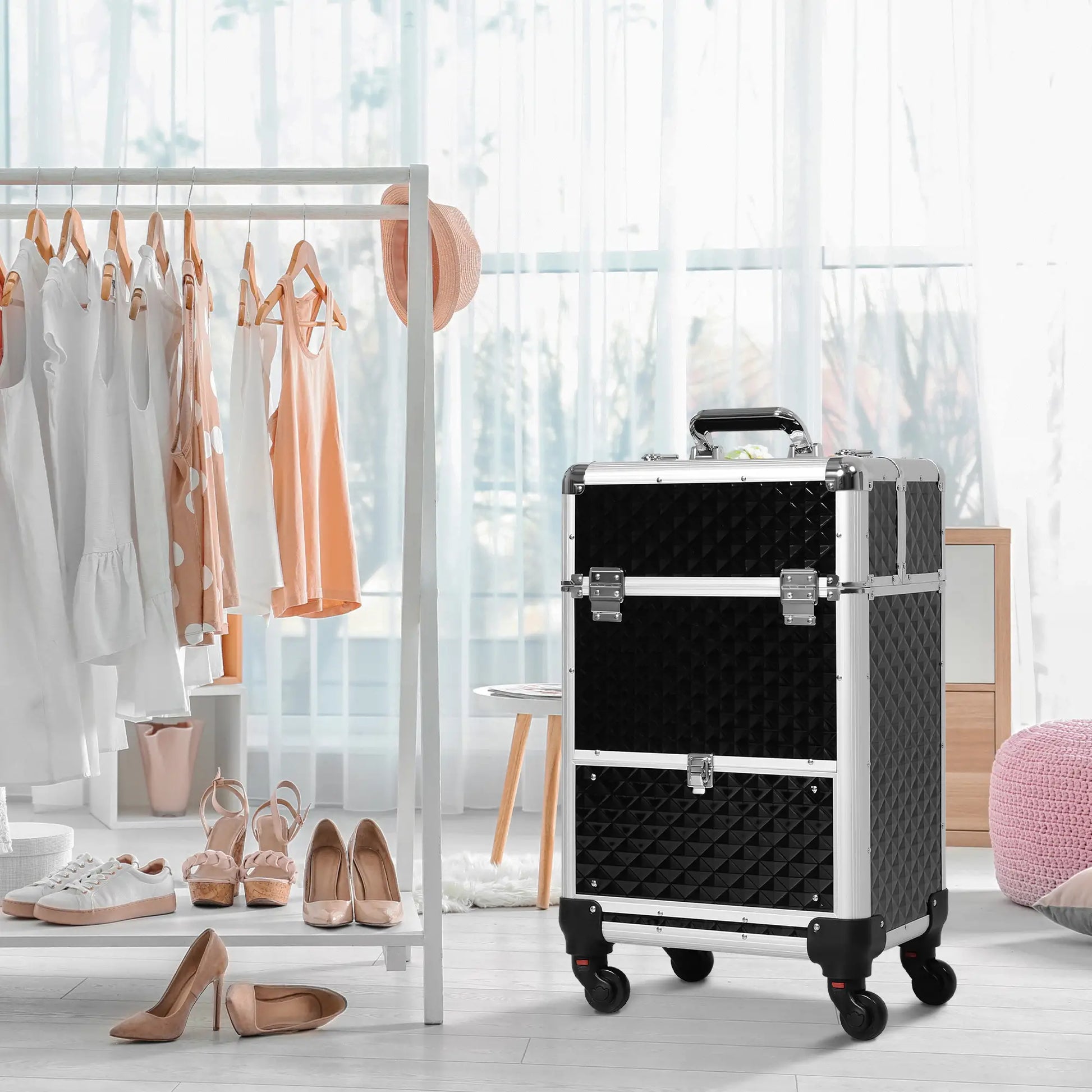 Portable Aluminum Makeup Train Case, Rolling Cosmetic Organizer, 4 Wheels, Black Makeup Cases at Gallery Canada